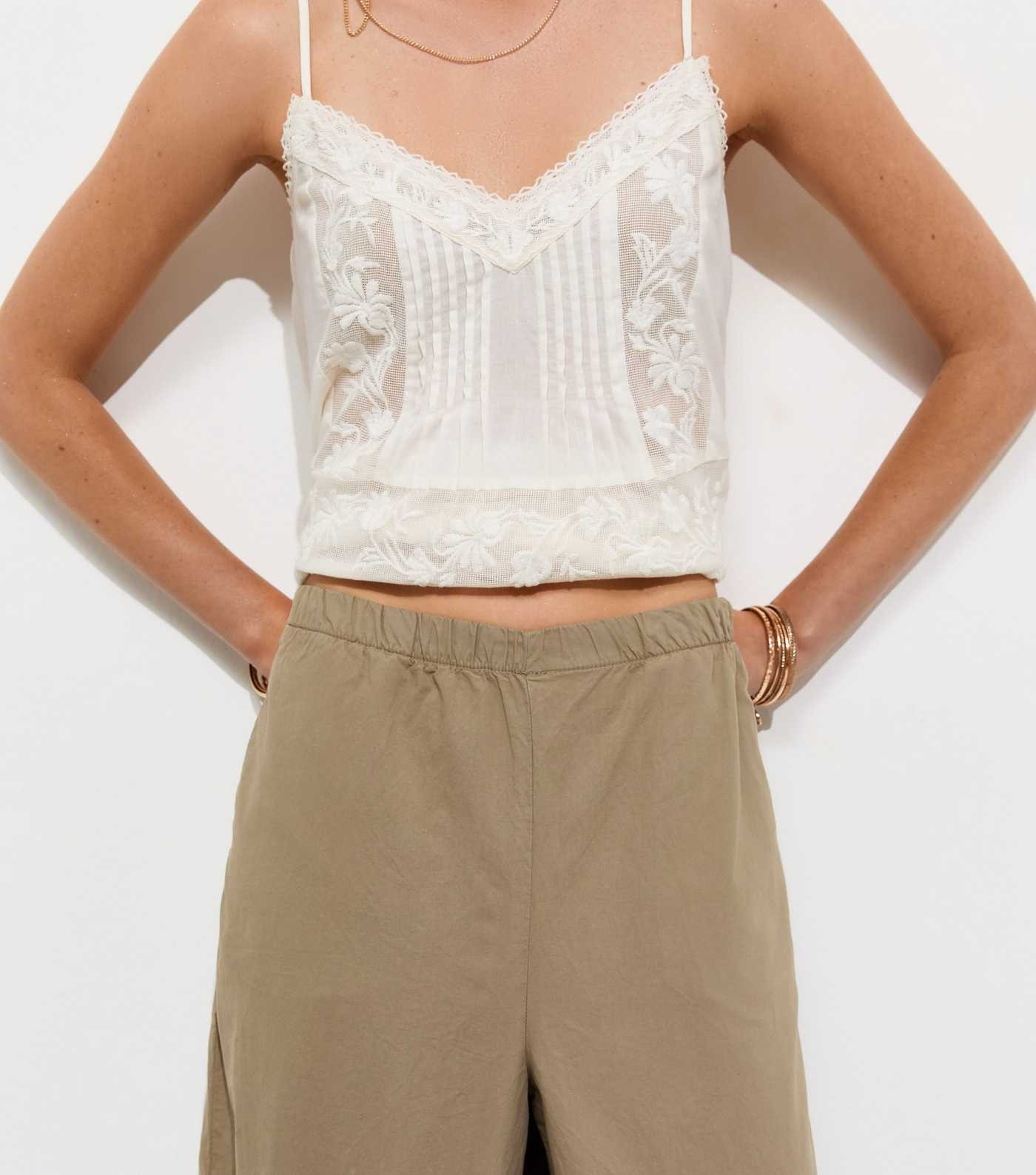 Light Khaki Tapered Balloon Parachute Trousers | New Look | New Look (UK)