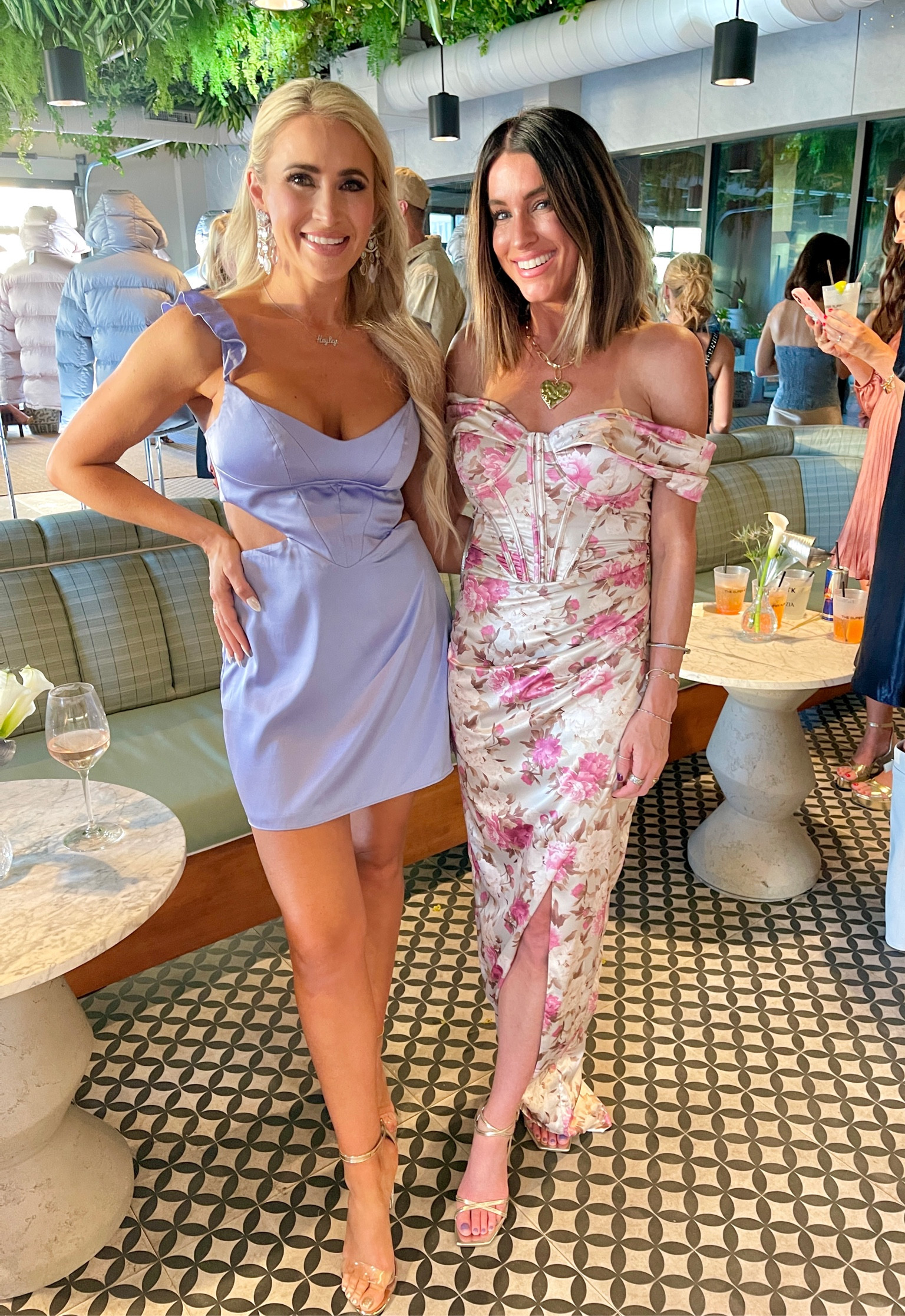 Congrats to @thesisterstudioig for winning LTK Creator of the Year. I met Jenn when I started out as an influencer in Dallas in 2016. I have loved following her all these years and seeing all of her success! She is a true inspiration! #LTKCon 

#LTKFindsUnder50 #LTKParties