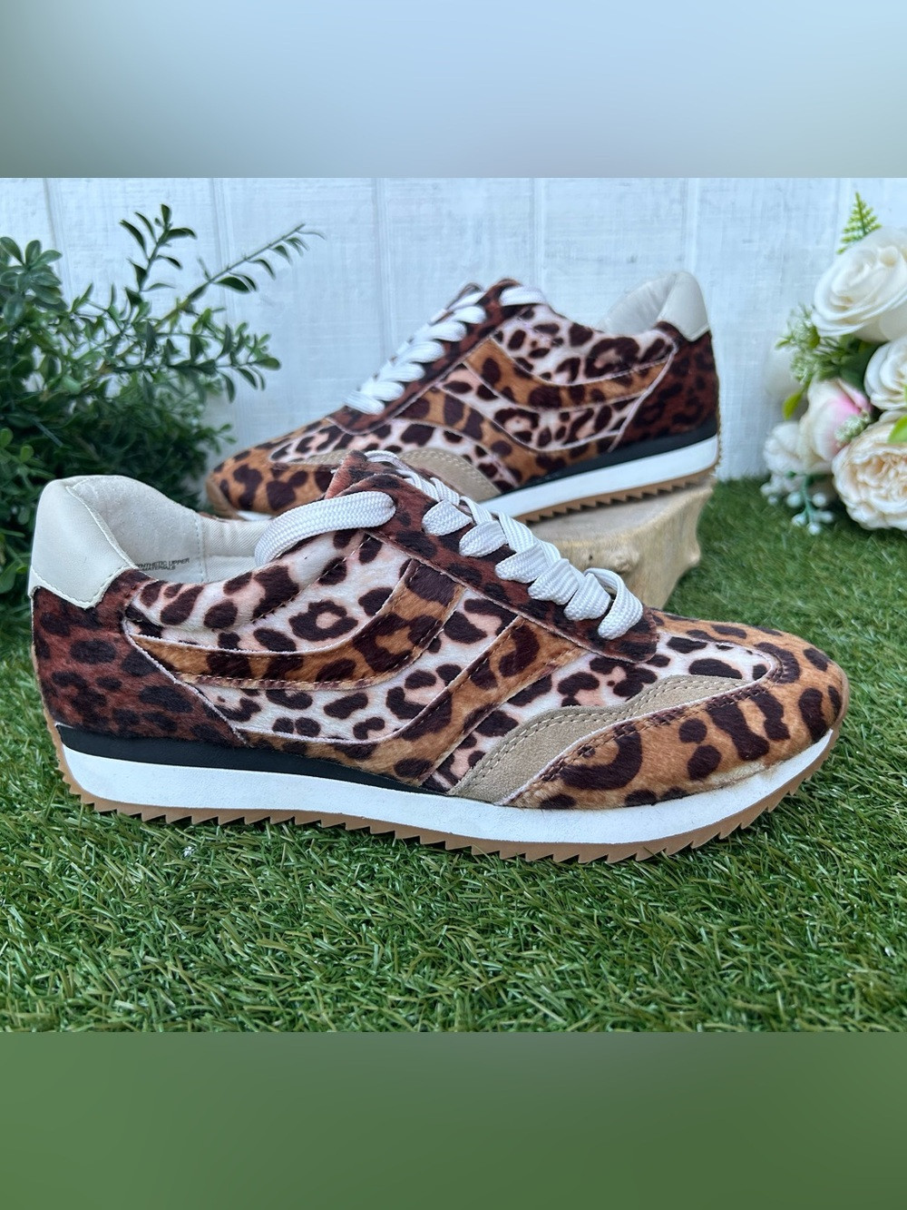 Dolce Vita
Women's Esha Sneaker Leopard Multi Faux C
$150 size 8 new | Poshmark