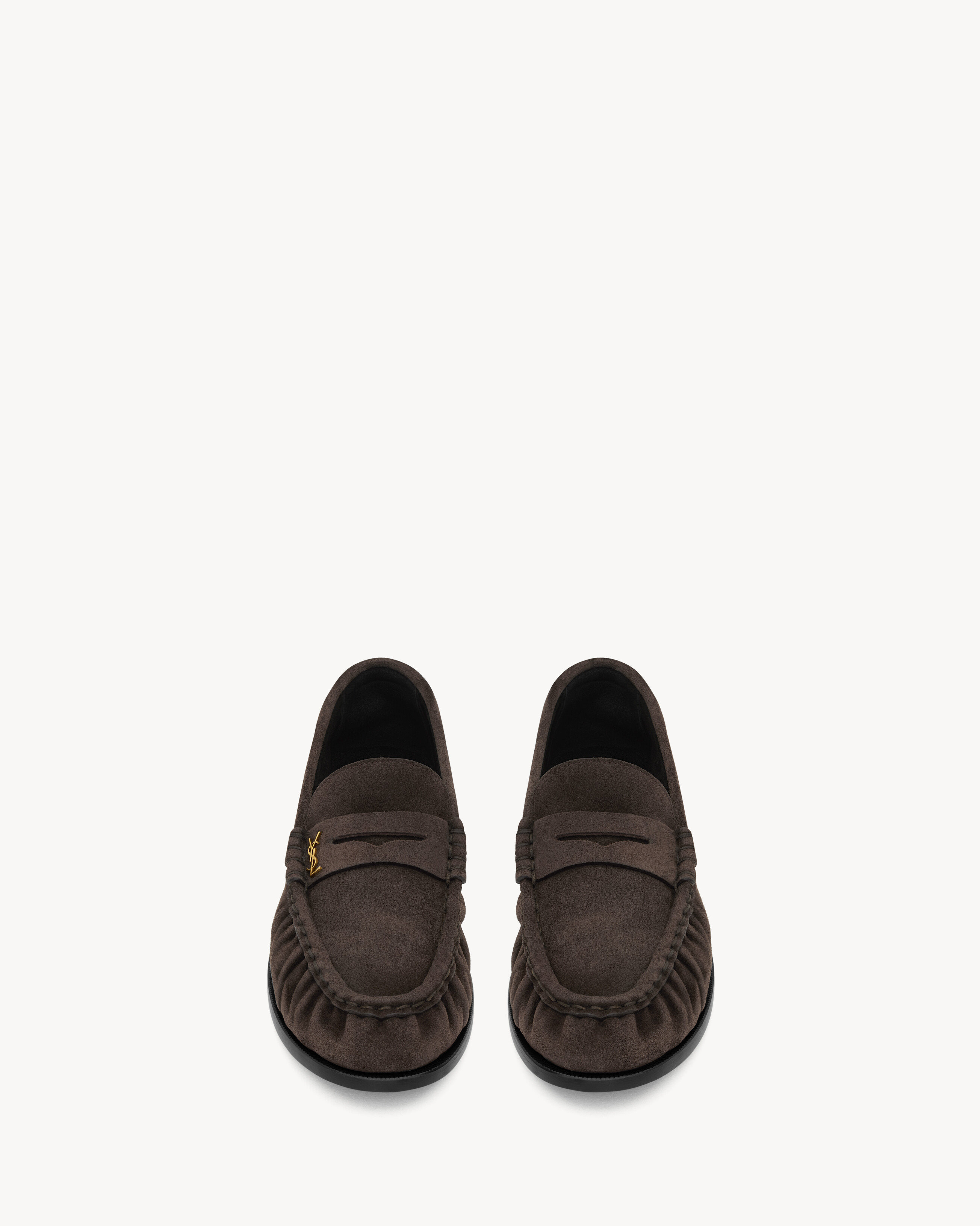 Mocassini morbidi con decorazione CASSANDRE e punta moc cucita a mano. | Saint Laurent Inc. (Global)