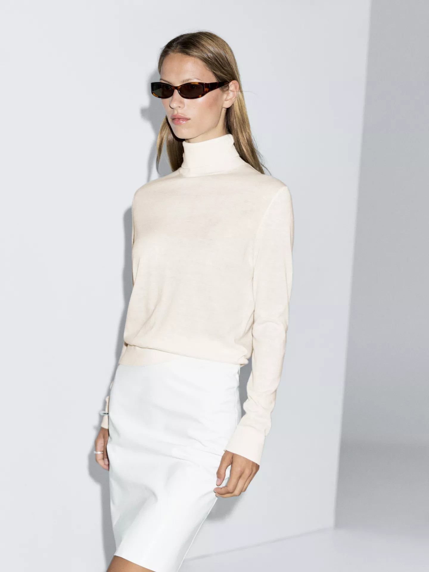 Wool blend high neck knit sweater | Massimo Dutti UK