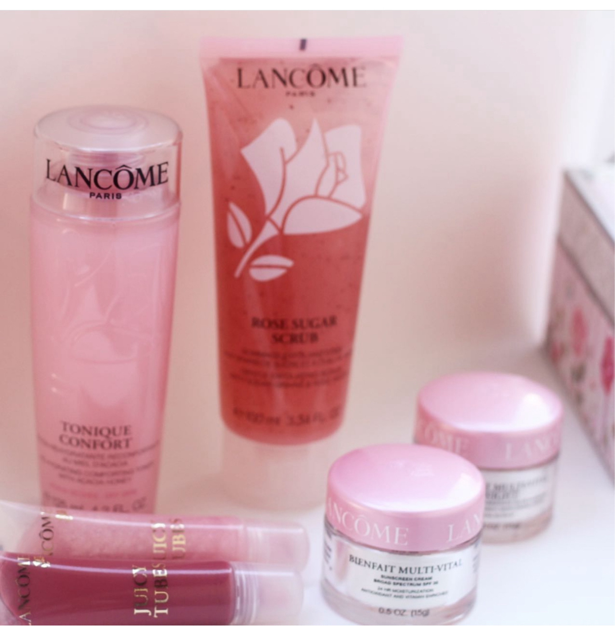 Para tudo: aqui está o presente perfeito para o dia 12/06 💖💖💖💖
Lancome é sempre uma boa pedida 💖