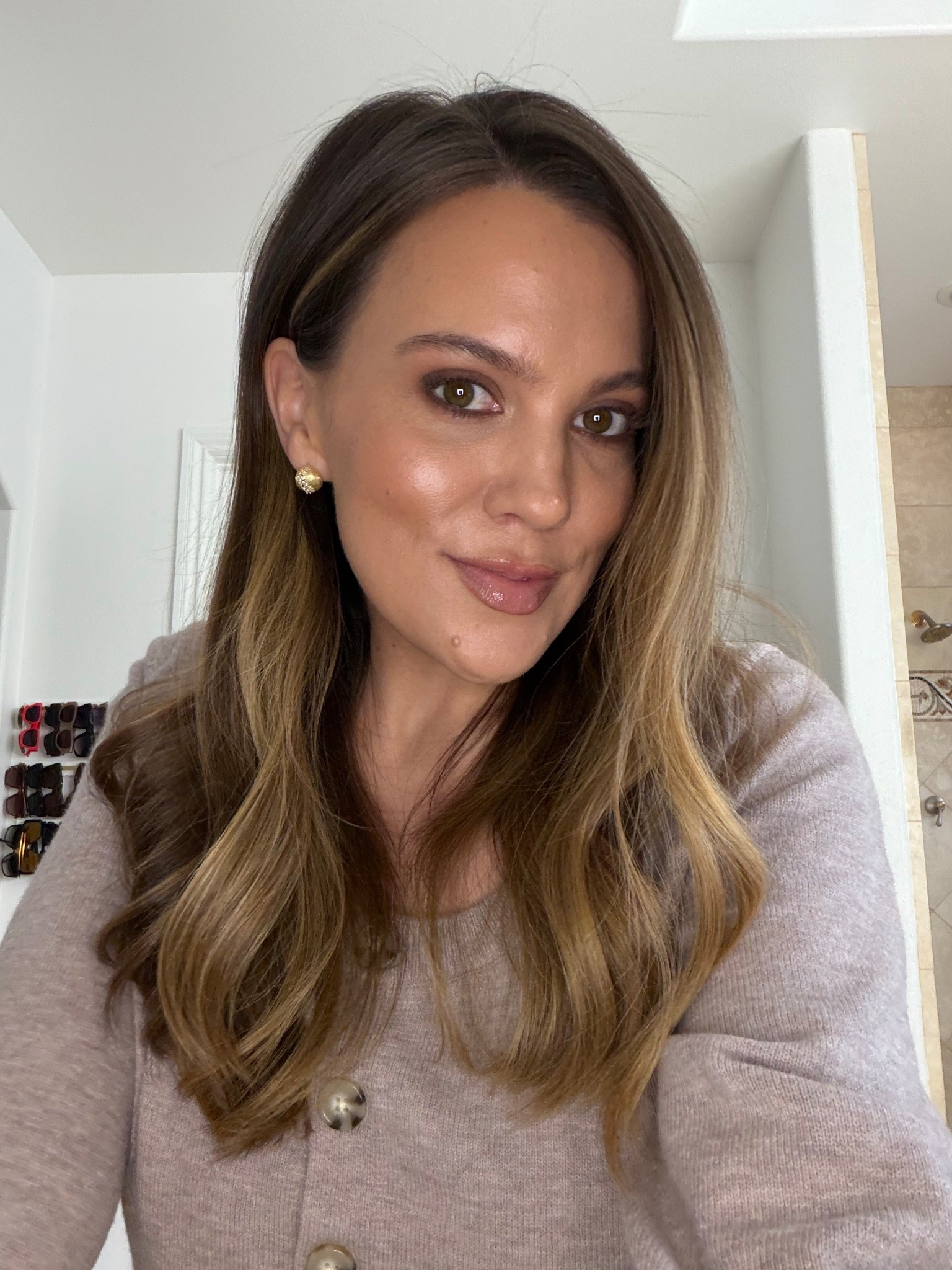 my favorite products for glowy skin. 

AM: gentle cleanser or toning pad. PH balancing toner, brightening toner, hydrating milky toner, vitamin c serum, dark spot serum, moisturizer, brightening eye cream. 

PM: makeup remover cleanse, second cleanse, pore pad, skin flooding (5-7 toners), actives (retinol or acids), hydrating serum, moisturizer, eye cream. 

2-3x a week: peel pads, eye masks, sheet or wrapping mask  