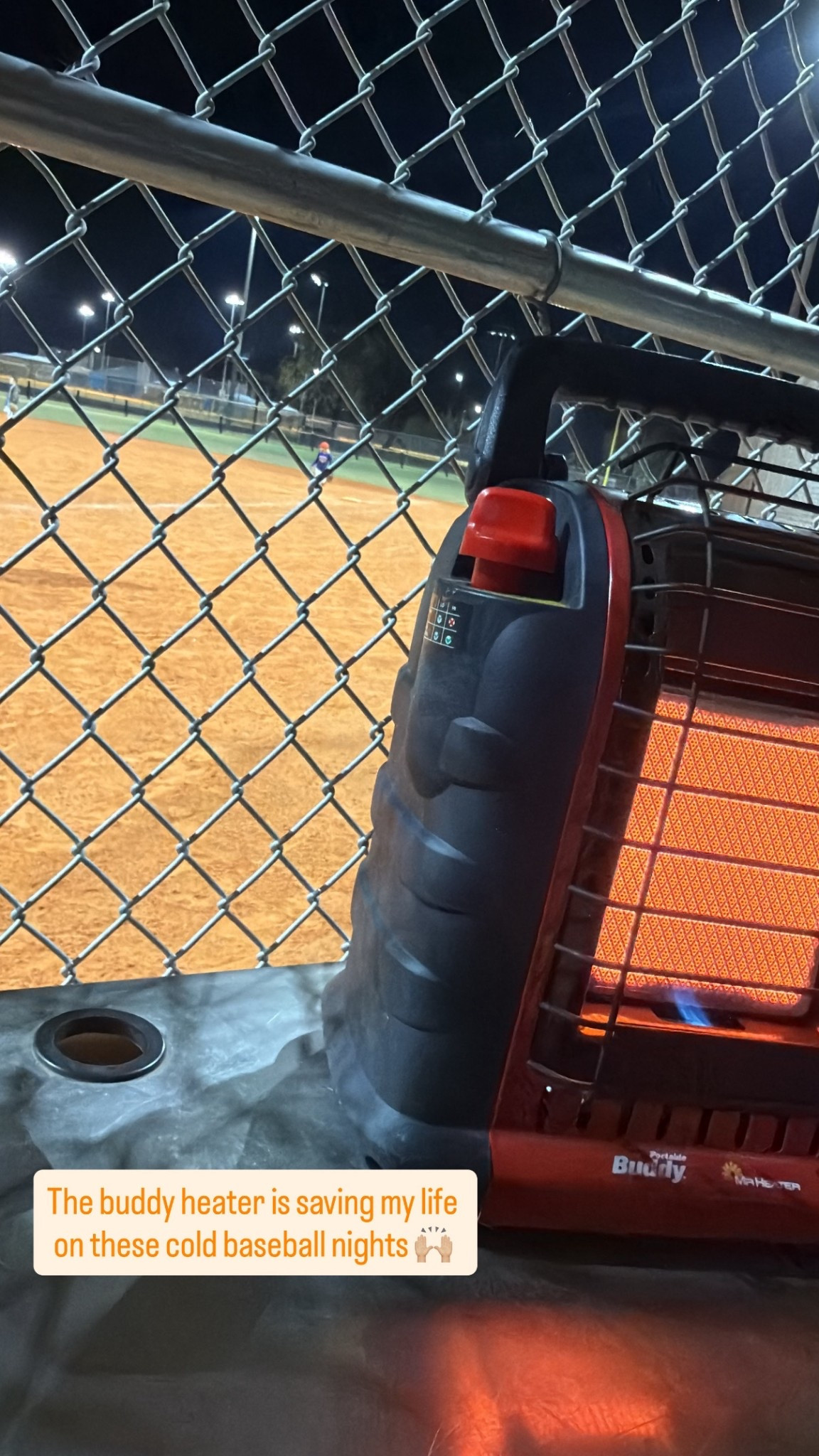 Best thing ever for baseball practice when it’s freezing 🫶🏻👏🏼