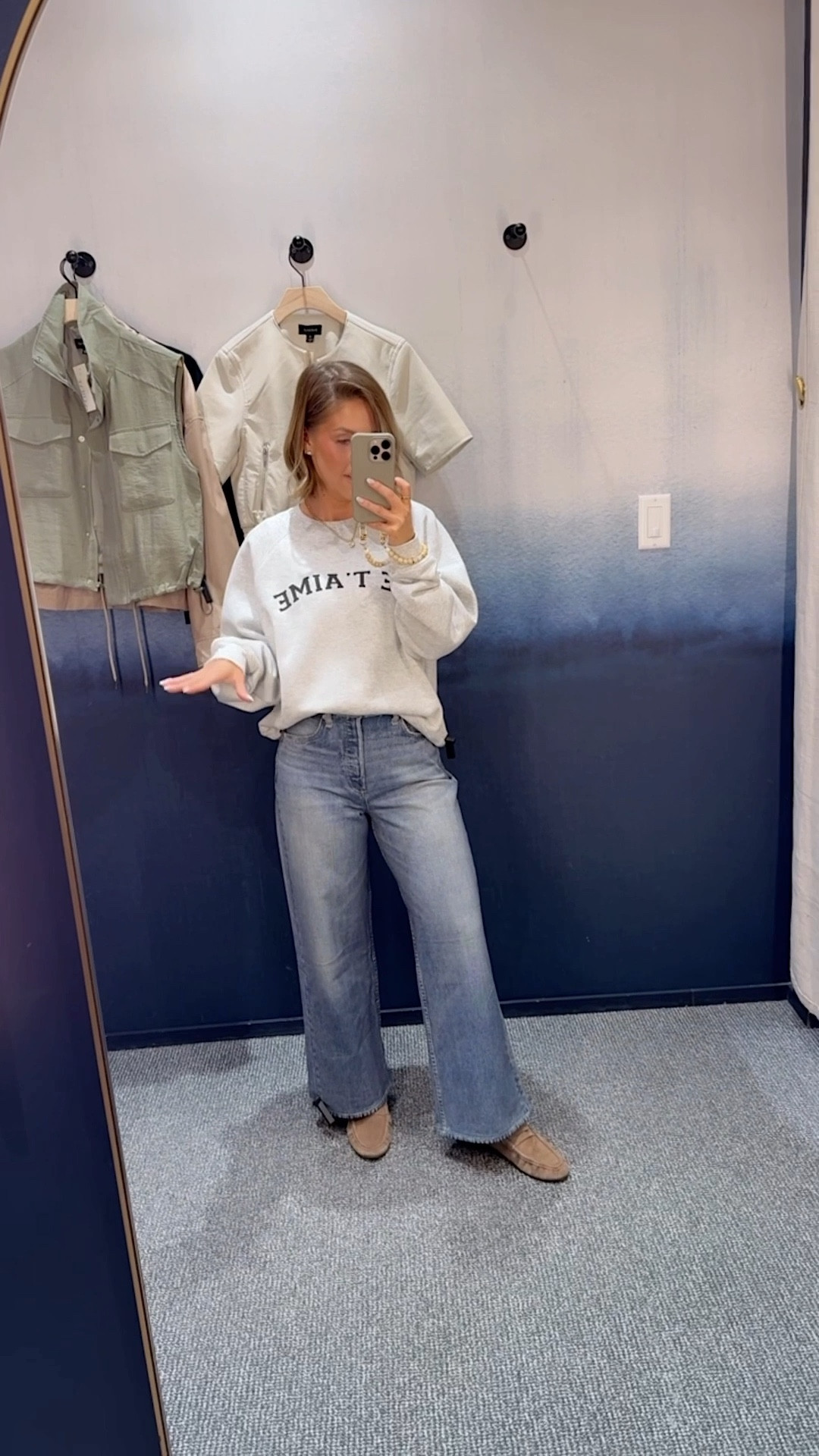 Evereve Sale 🙌🏼 XS sweatshirt (feels like butter!) / size down one in these jeans because they are super soft!

#LTKSaleAlert #LTKootd #LTKPetite