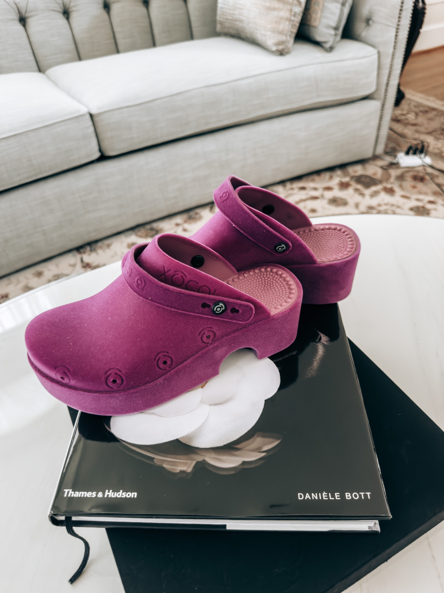 Clogs are all the rage this spring/summer!! #trendalert

#LTKshoecrush #LTKstyletip #LTKsalealert