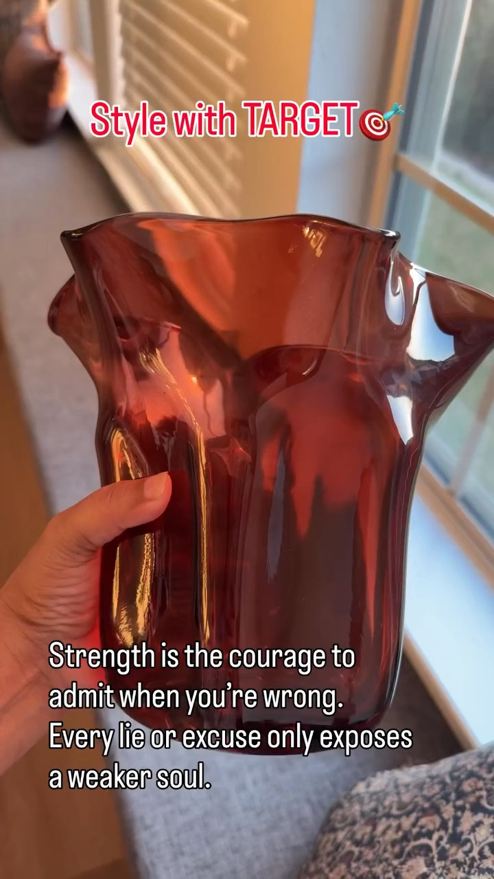 Happy new week! 

Spring is knocking at the door and here are some of my spring refresh from @target . 

Go chk out the new spring items on my #clubtarget page. Link in bio and I will also share in my story in a bit. 

#ClubTarget  #targetpartner #springforward #aninditashome