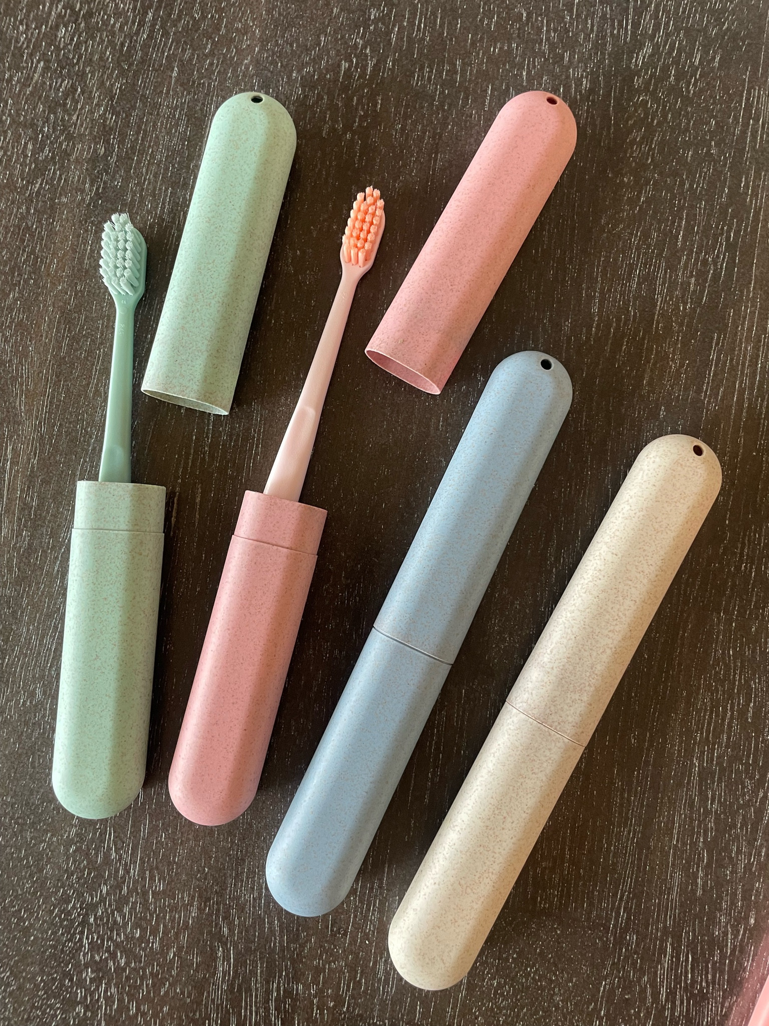 Travel toothbrush combos 🤍

#travel #traveltips