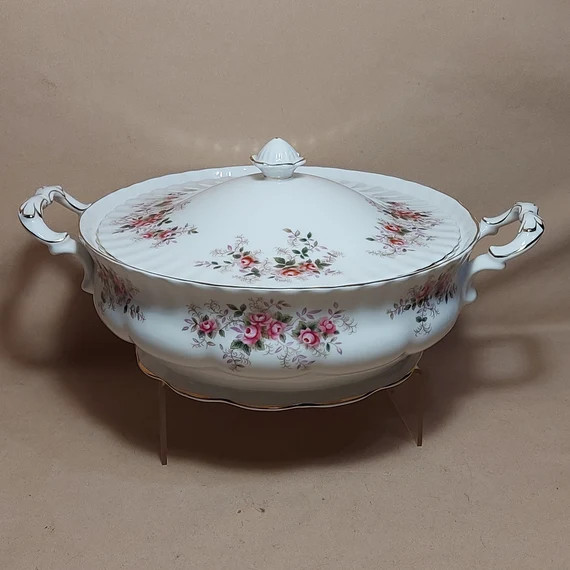 Royal Albert Lavender Rose Covered Vegetable Serving Bowl | Etsy Canada | Etsy (CAD)