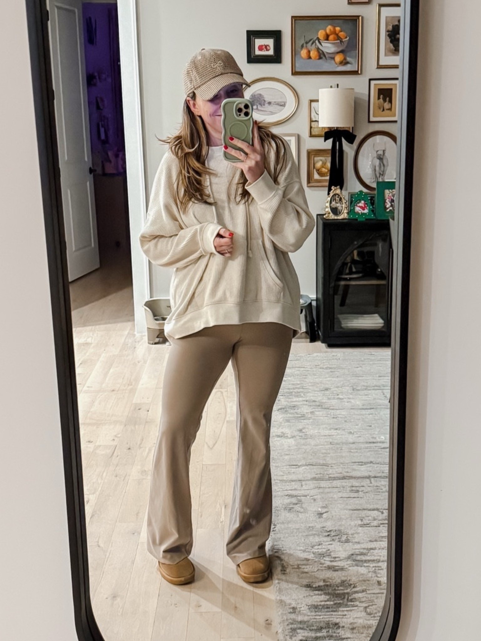 All beige monochromatic look of the day! Literally just threw this on without thinking. I just grabbed all things beige/brown/ivory! How’d I do? I think it works! Top is a couple years old from American Eagle so I’ll link similar styles! Target leggings are old too but I say the in store the other day 
Waffle pullover L / Leggings L / cushionaire ugg minis tts

#LTKootd #LTKMidsize
