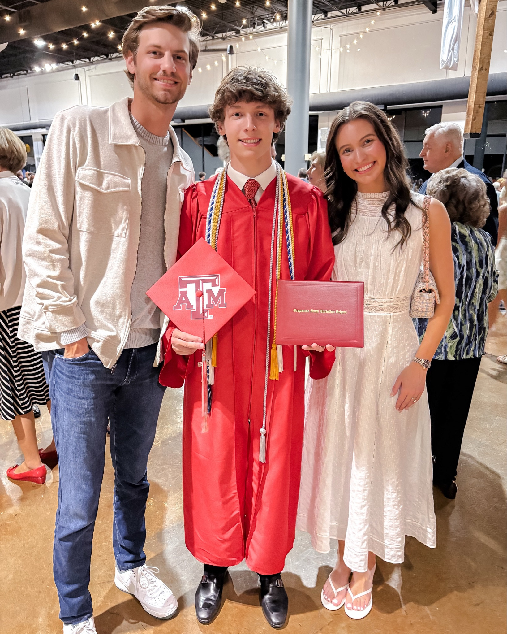 Grant’s graduation weekend 🎓 so proud of you G ❤️ 

Comment SHOP for the links to my looks sent right to your DMs 🛒🔗

+ you can use my code AVERYMCWILLIAMS for your first month free of @vivrelle 👜 !!! 

 