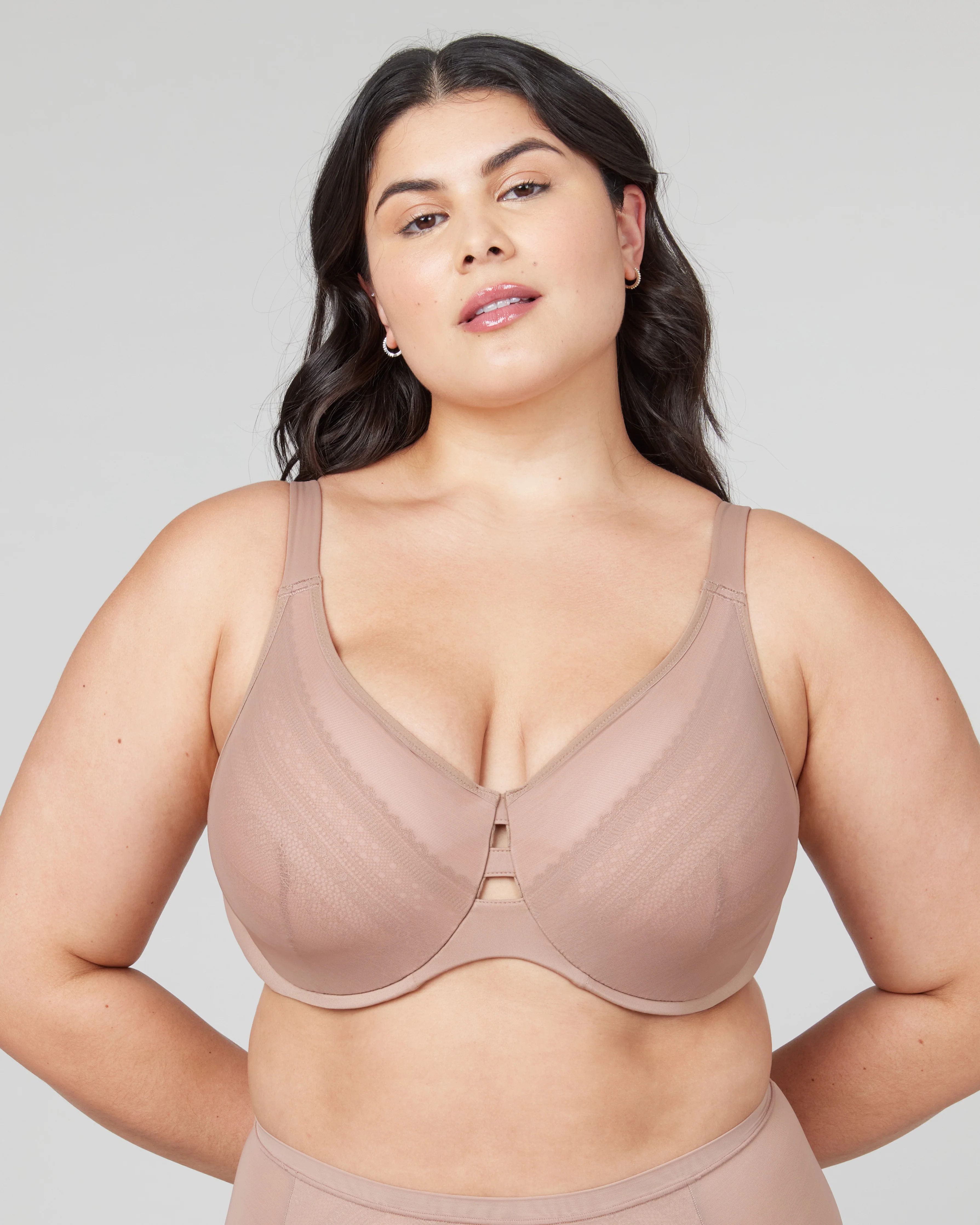 Low Profile Illusion Lace Minimizer Bra | Spanx