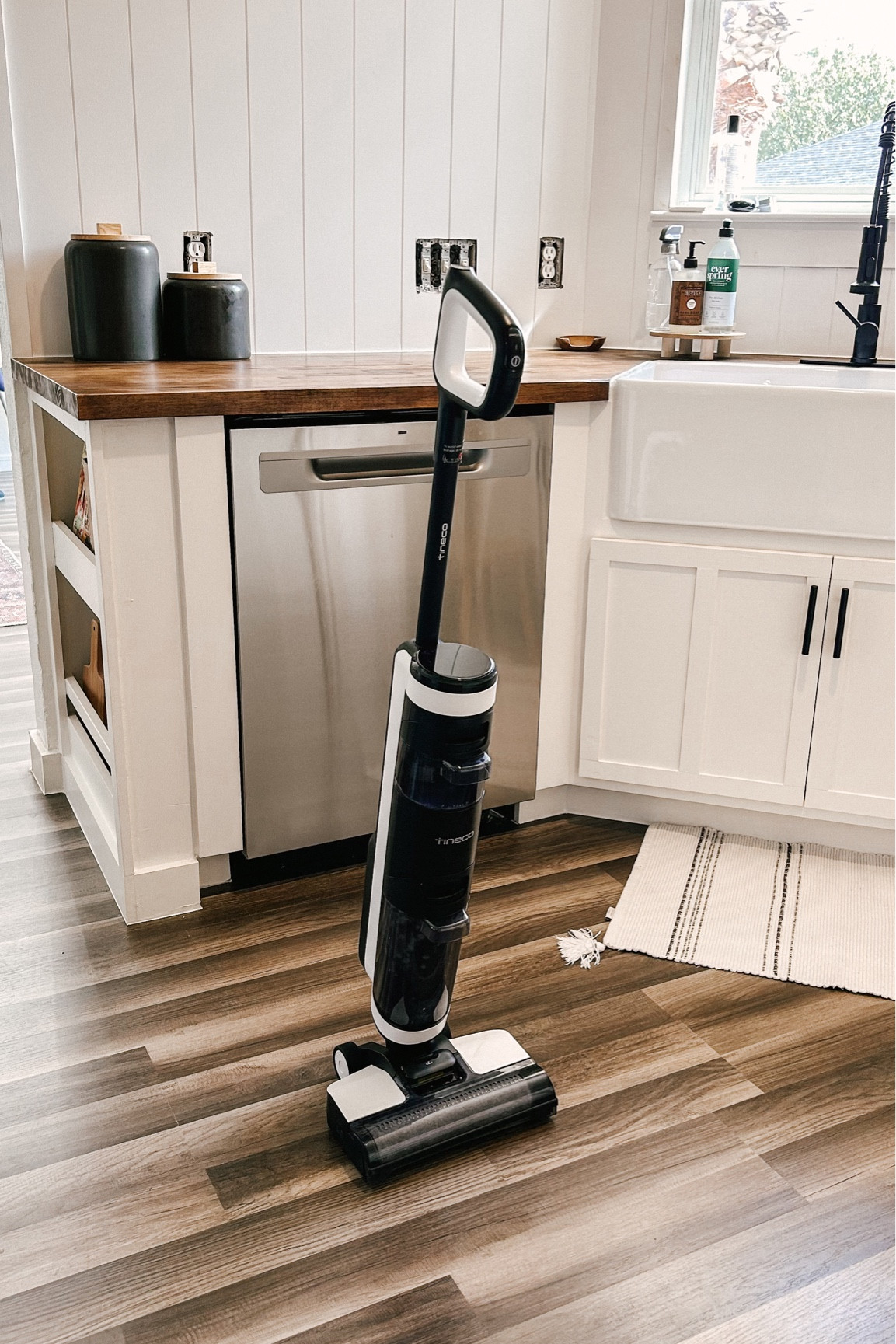 The mop vacuum that will change everything about your cleaning routine! 🙌🏼

#LTKHoliday #LTKGiftGuide #LTKhome
