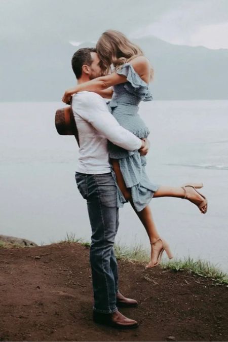 This perfect outdoor engagement photo dress!

Spring engagement photo, Swiss dot dress, light blue midi dress, tiered midi dress, ruffled midi dress, outdoor engagement photo shoot

#LTKunder100 #LTKFind