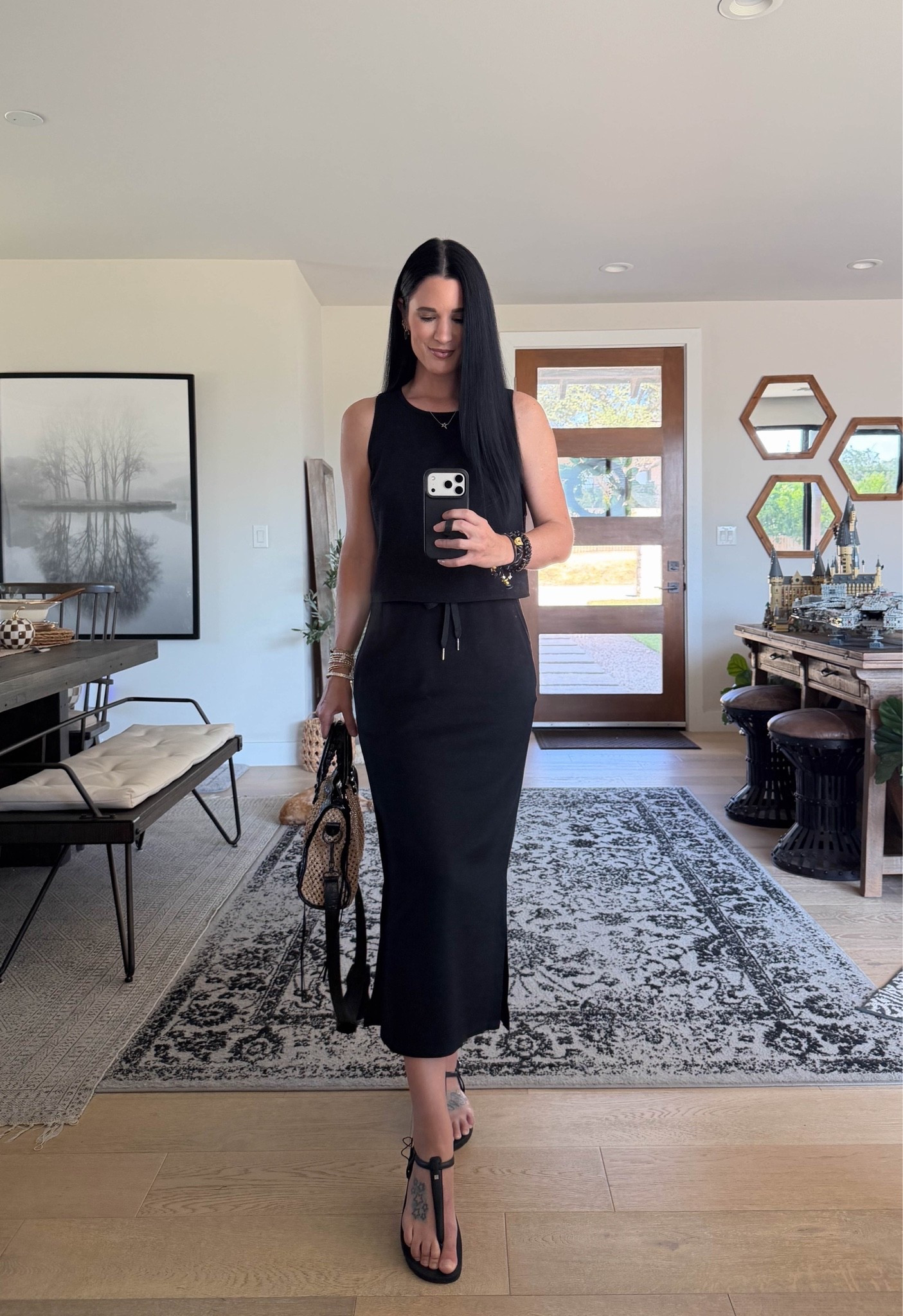 One of my latest, favorite go to outfits. This maxi skirt is so comfortable and can be worn for every season. I’m wearing a size small