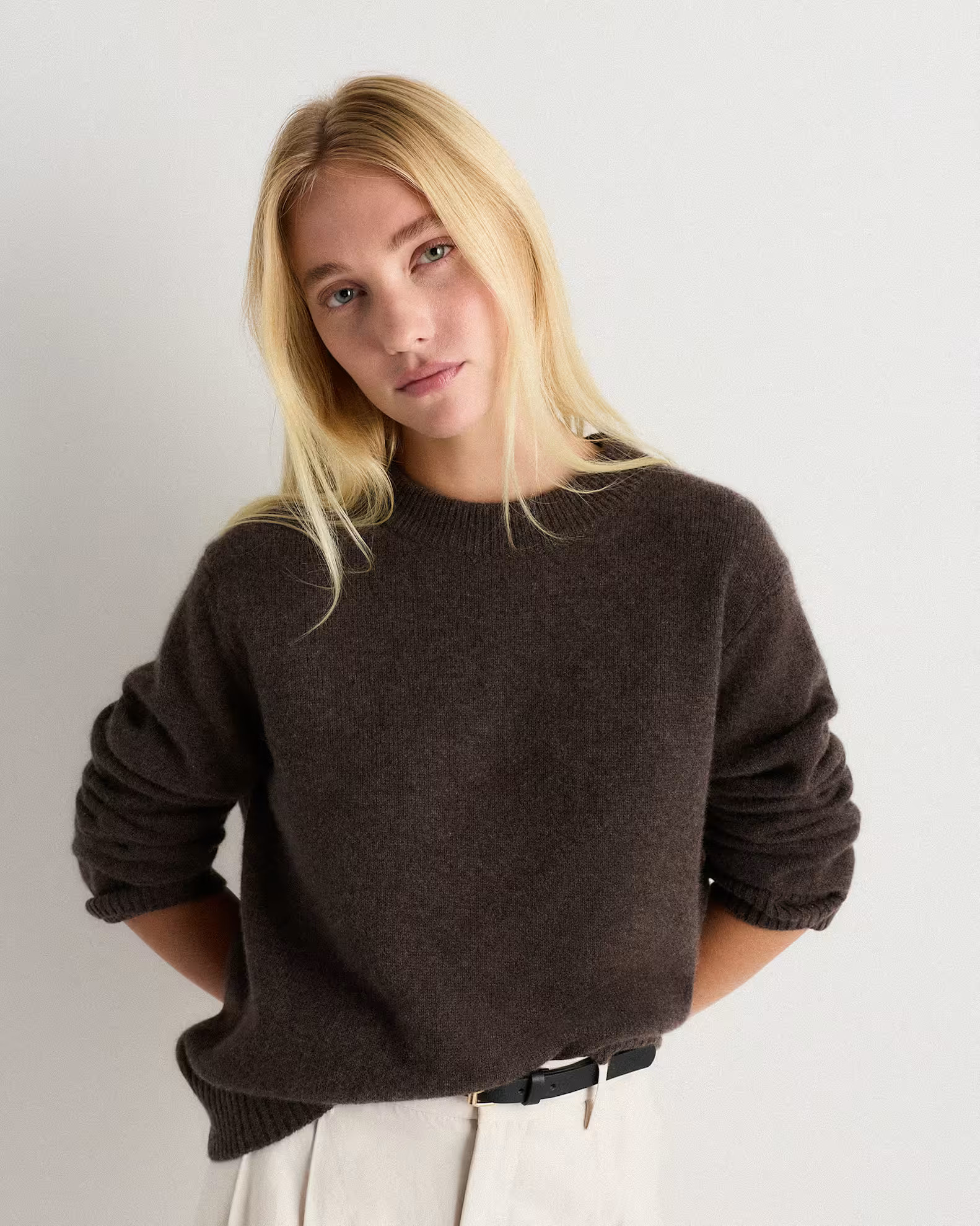 Mongolian Cashmere Oversized Crewneck Sweater in Heather Truffle Brown | Quince