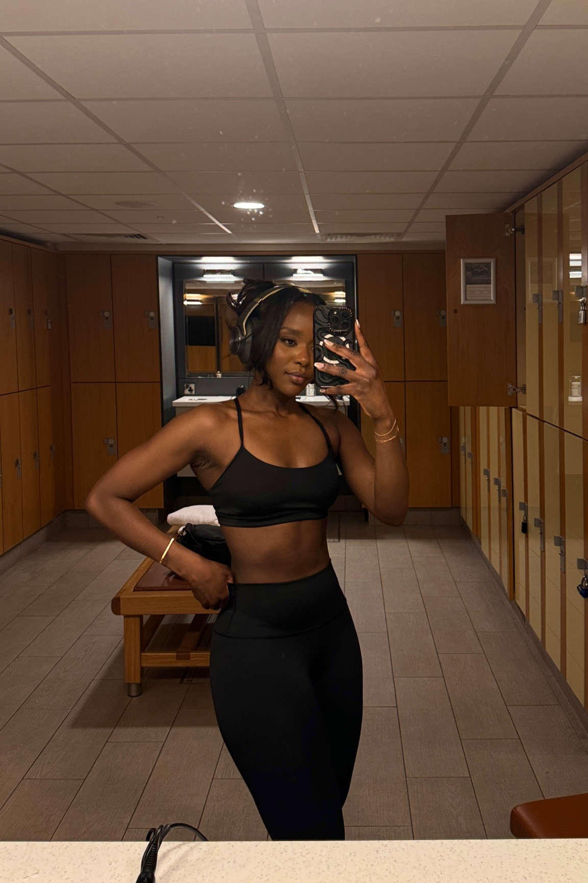 Alo gym set- did legs & arms 

#LTKeurope #LTKstyletip