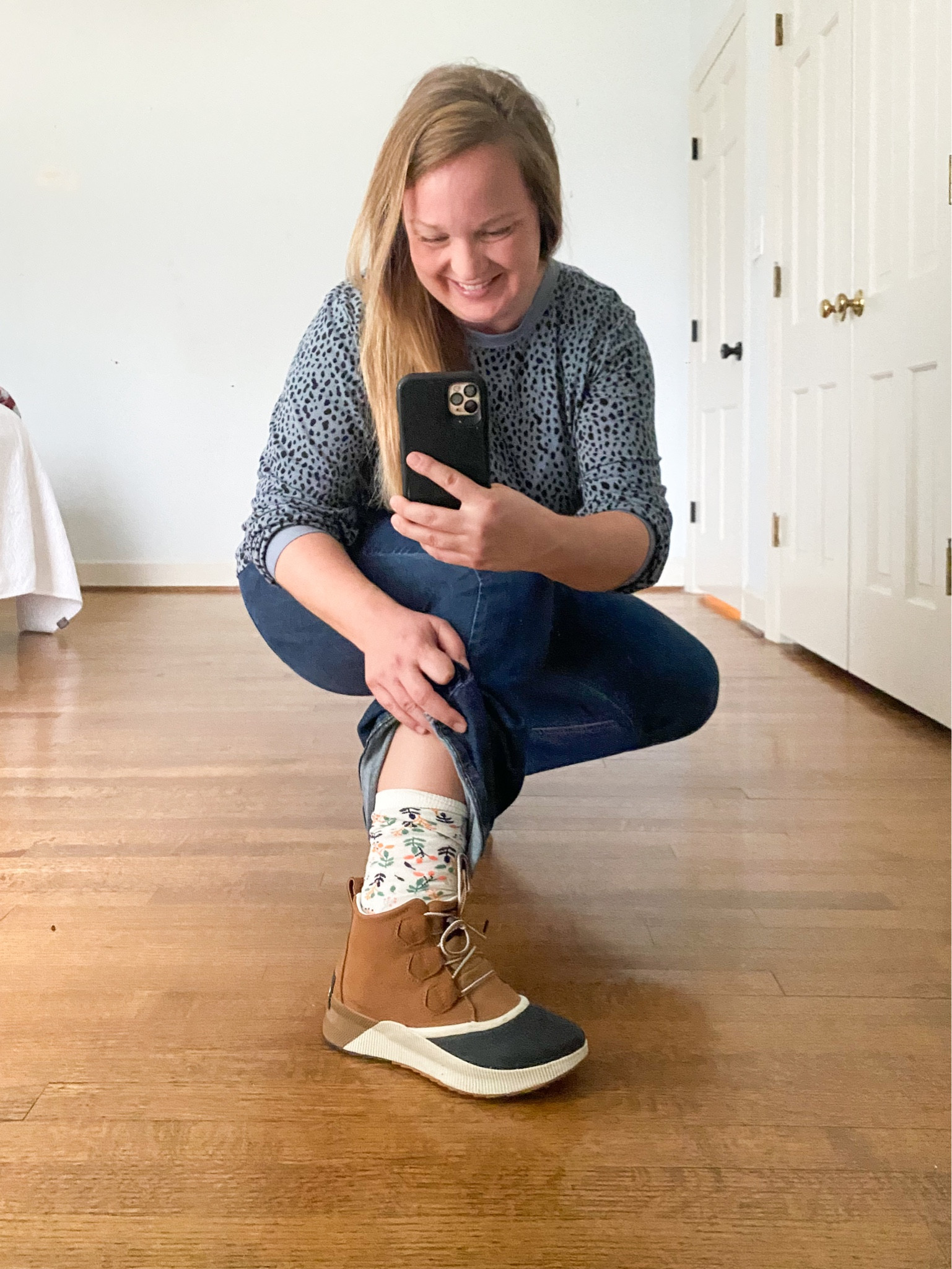 Lunch date with a friend 🩷 always fun socks 😍

#LTKmidsize #LTKshoecrush