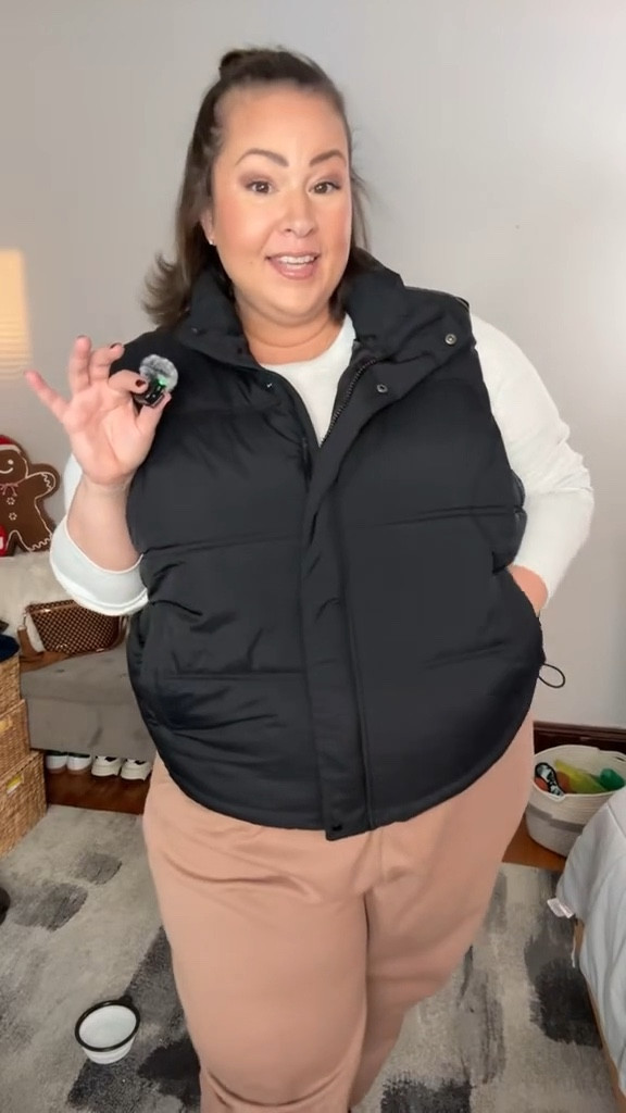 Plus size Old Navy puffer vests 👏🏼👏🏼 #plussize #oldnavy #puffervest #winterclothes

#LTKPlusSize