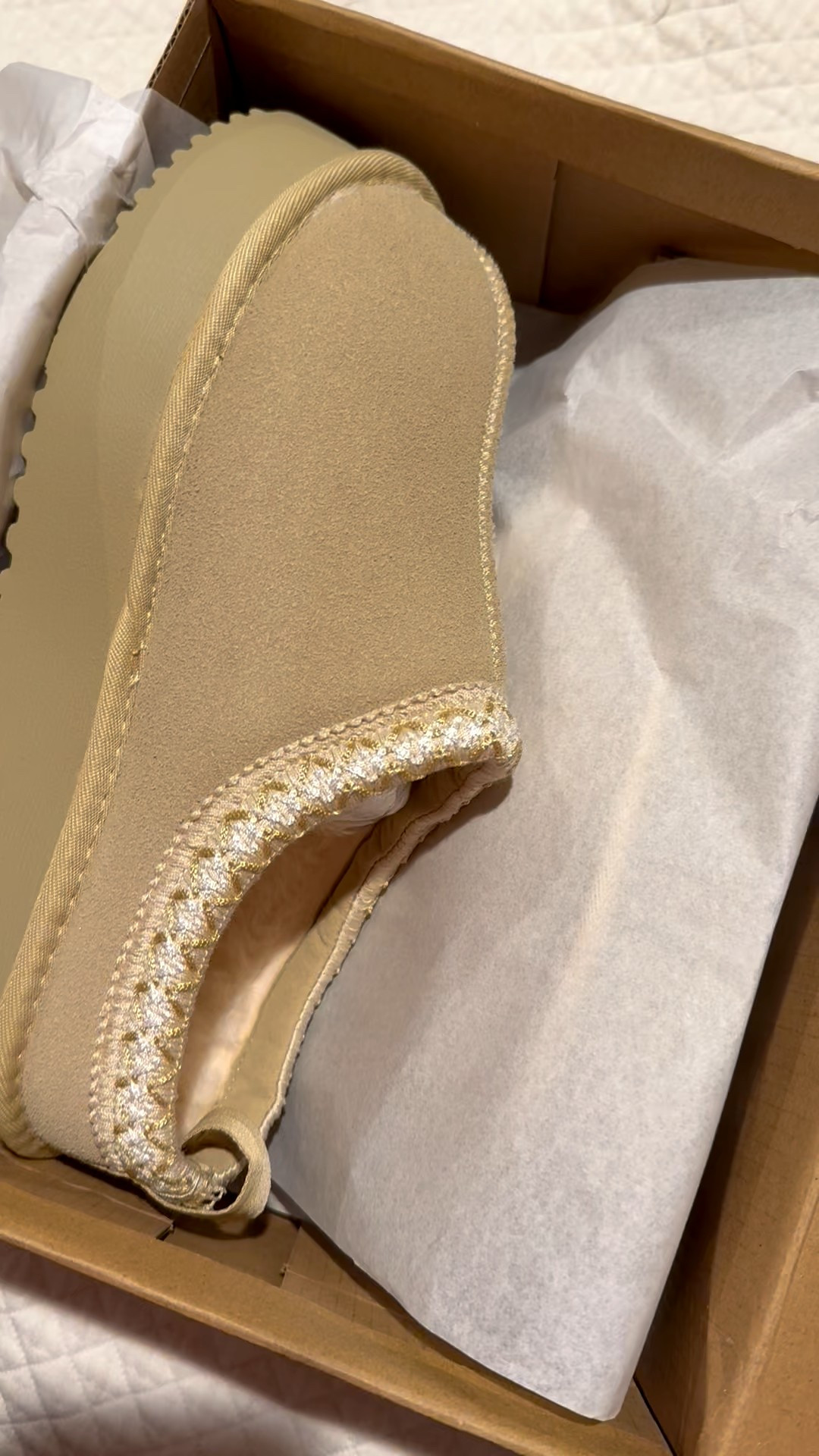 These slippers!! I am so impressed with this look for less of the platform ugg tazz slippers! The color, look, and fit are perfect! 

#LTKShoeCrush #LTKFindsUnder50 #LTKSeasonal