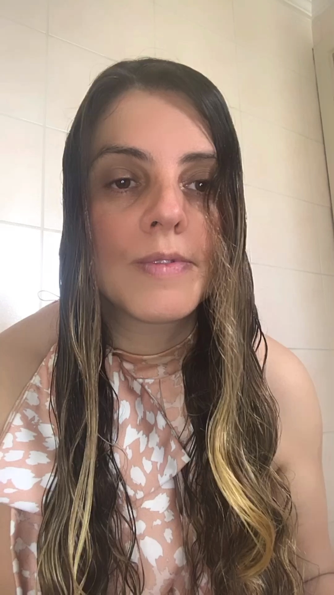 Você sabia que o Leave in Fluido Reparador  da Braé é um produto essencial que garante hidratação, reparação, proteção térmica e brilho intenso aos fios.

No primeiro  uso você ja sente os cabelos macios e hidratados.

E para finalizar e iniciar o uso do miracurl usei Divine plume sensation ,  que hidrata intensamente, reduz o frizz e repara as pontas duplas

#LTKbrasil #LTKVideo #LTKbeauty