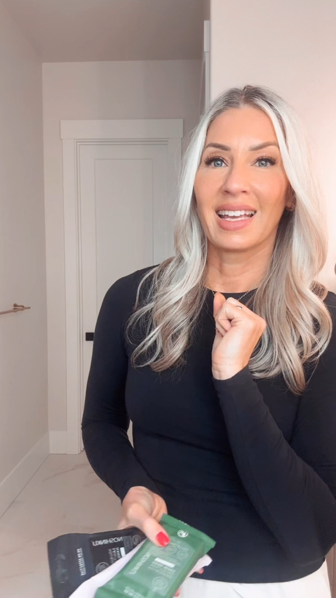 Hand sanitizing wipes for the win! Great to keep in your purse, car and carryon travel bag. 


#LTKselfcare #LTKdayinmylife #LTKTravel