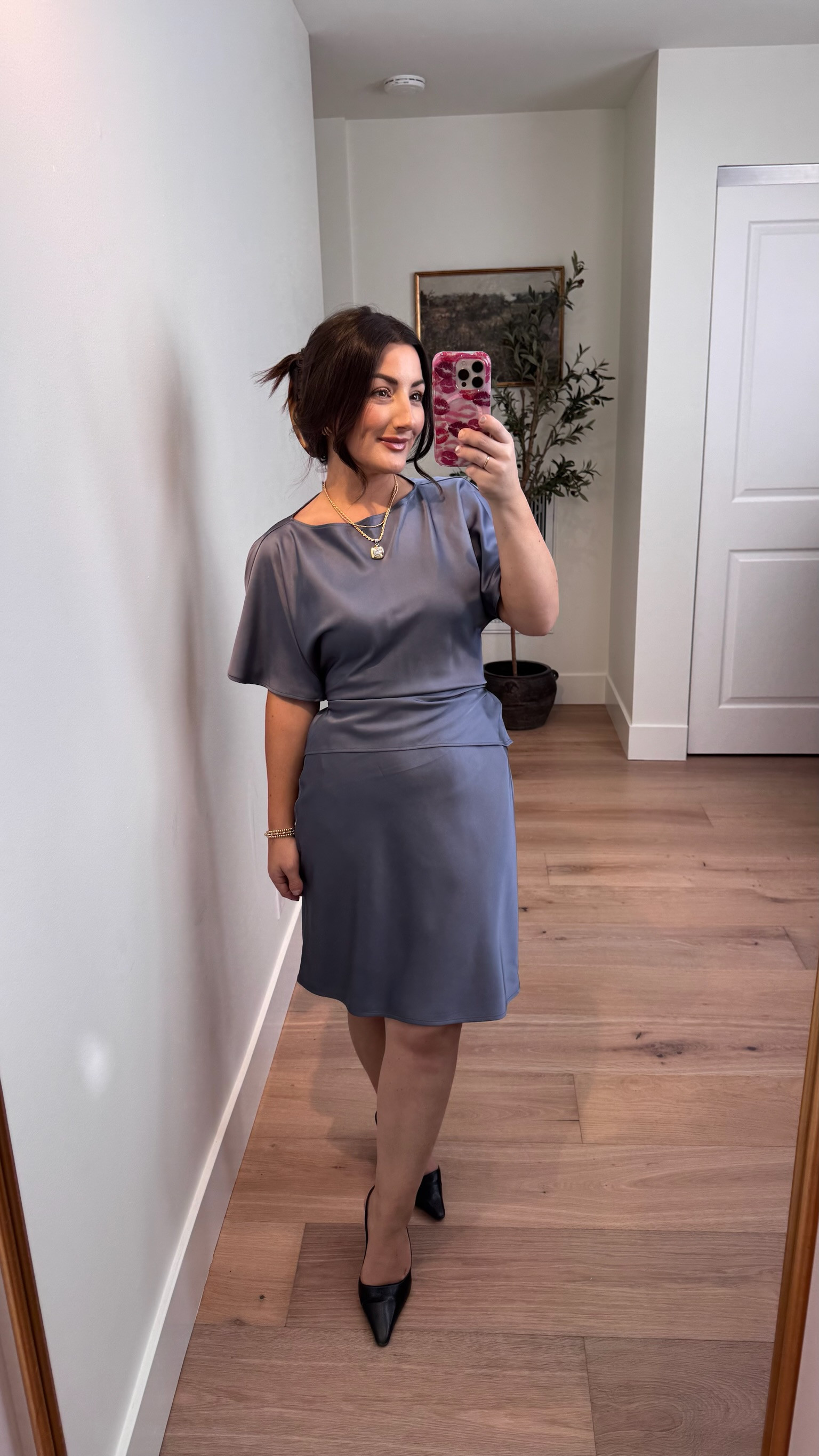 Knee length skirts + satin are so chic for fall events! 

Satin top size small 
Satin skirt size xs 

5'0" 135lbs
Petite friendly

#LTKootd #LTKSeasonal #LTKPetite