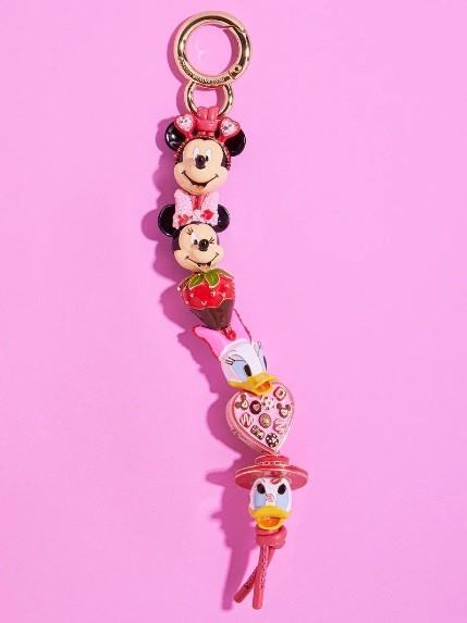 VDay bag candy 💗🎀🍫

Disney/ bag accessories/ VDay/ bag charms/ baublebar/ purse accessories 

#LTKootd #LTKFindsUnder100 #LTKSeasonal
