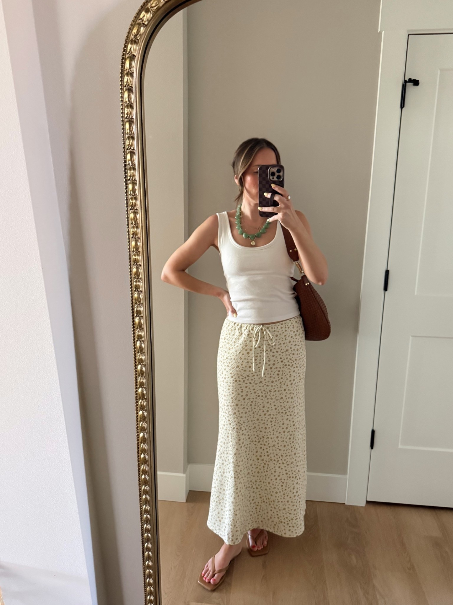 Casual weekend combo✨ this skirt has been a favorite recently! Love the drawstring waist and that it can be worn high or low-waisted. Use code 20ASHG for 20% off

Summer style, skirt outfit, outfit inspo, bra free tank,