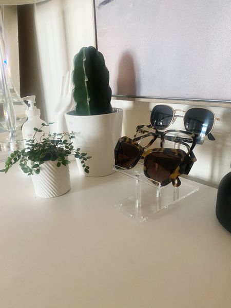 Acrylic glasses/sunglasses holder. 3 pairs per holder and comes in a 4 pack. Works best with glasses that are tighter and the arms stay folded 

#LTKstyletip #LTKhome #LTKfindsunder50