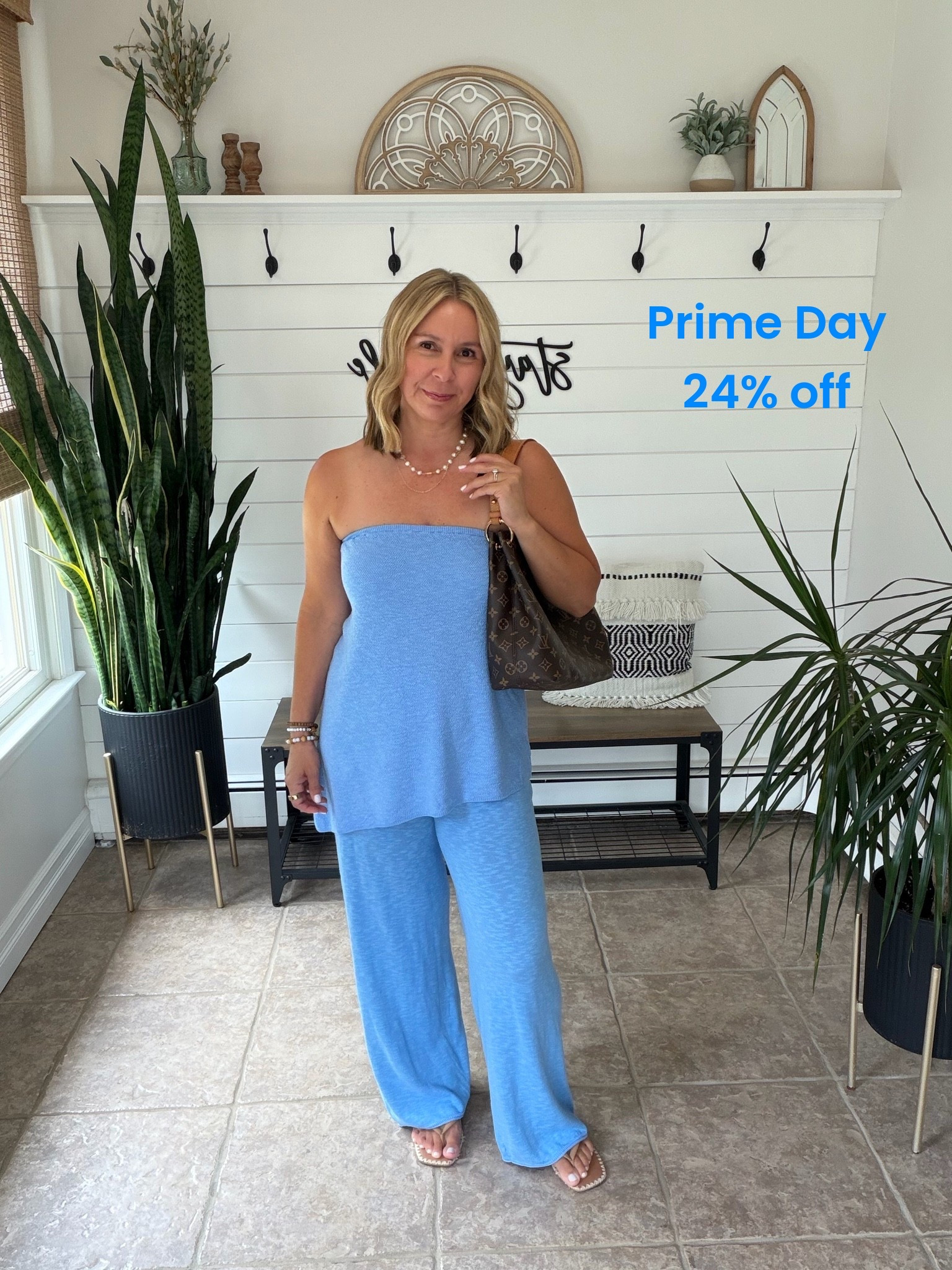 I’m wearing a medium in this 2 piece set. Currently on sale for prime day. Prime day deals.

#LTKSaleAlert #LTKOver40 #LTKMidsize