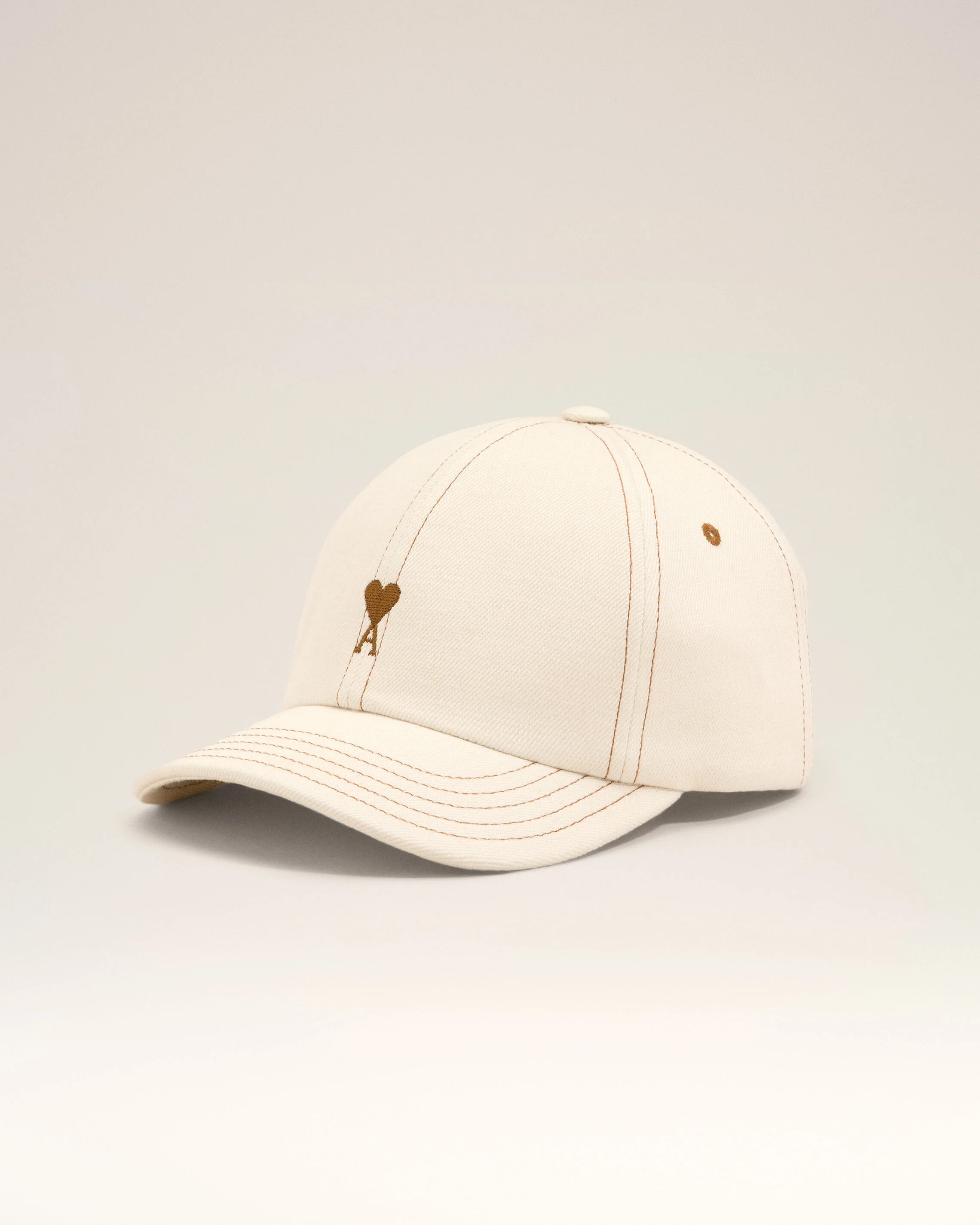 WHITE CREAM White cotton cap with Ami de Coeur | Ami Paris | AMI Paris FR