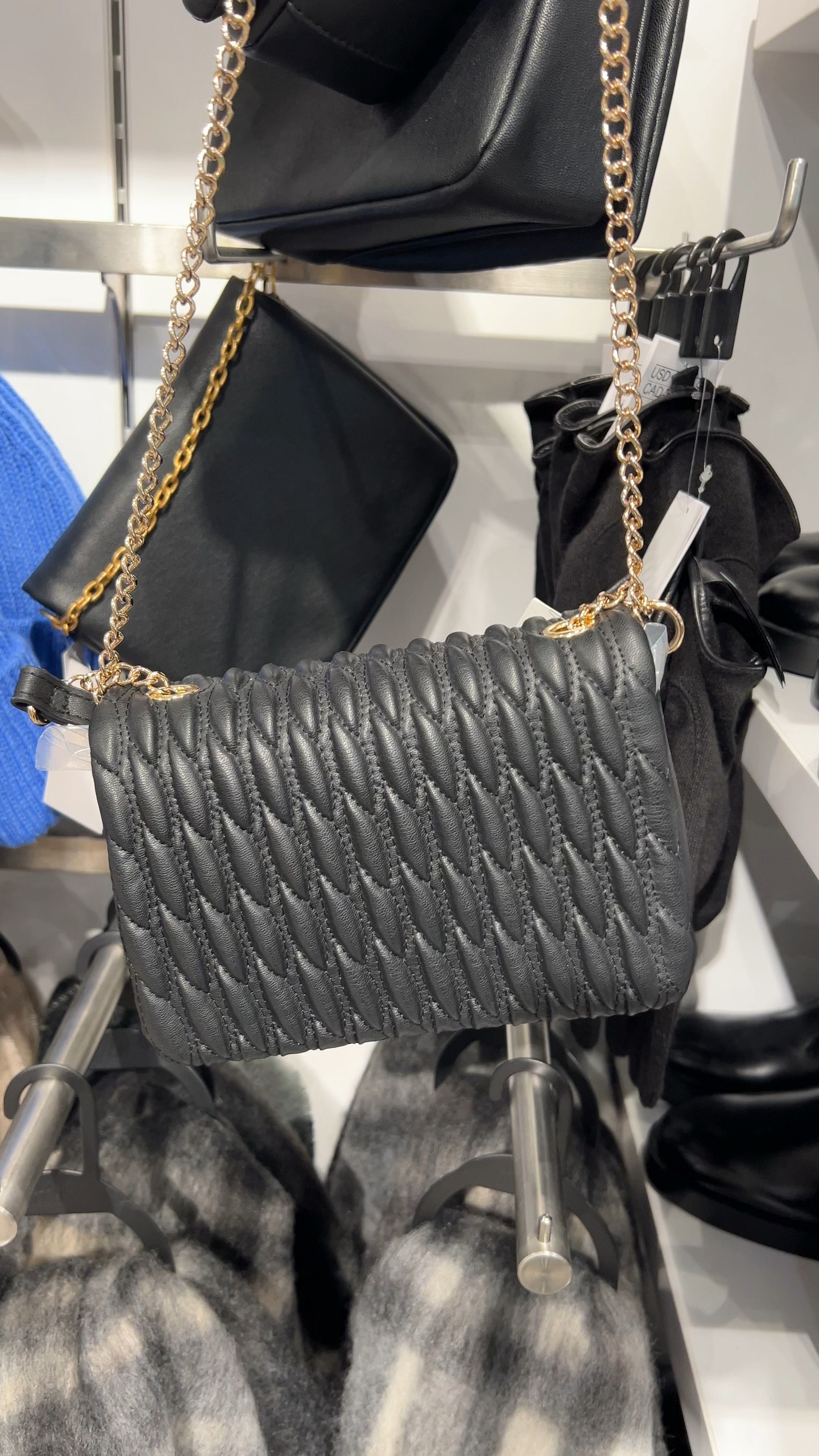 H&M is having a 30% off for Black Friday on everything, including clearance. 
The quilted shoulder bags are fashionable and cute. And the boots are stylish as well.

#LTKCyberWeek #LTKHoliday #LTKGiftGuide