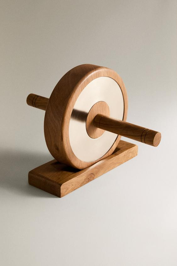 WOODEN TRAINING WHEEL AND BASE | Zara US