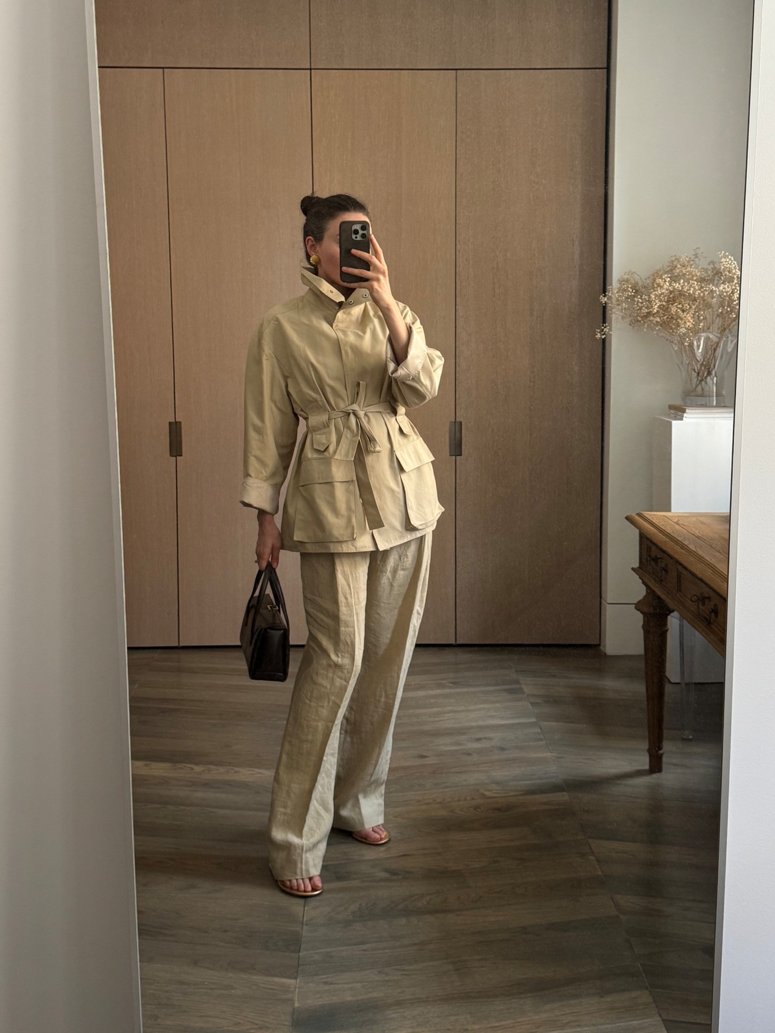 Took a 38 in the pants 

#LTKStyleTip #LTKItBag #LTKShoeCrush