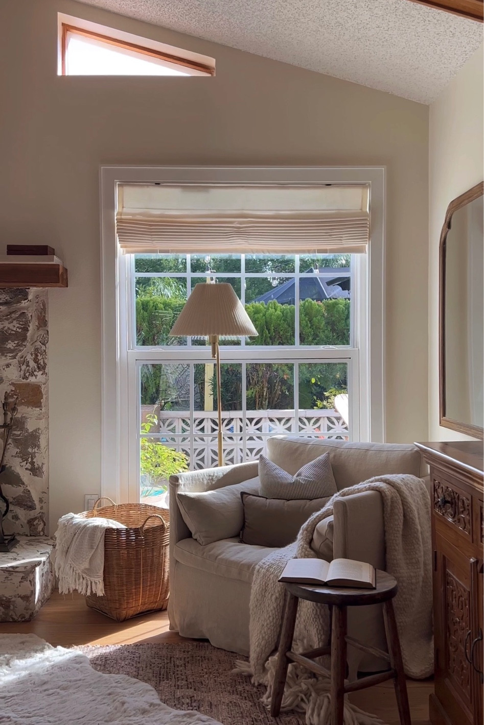 my living room floor lamp is back in stock!! 💡 

#LTKsalealert #LTKhome #LTKSpringSale