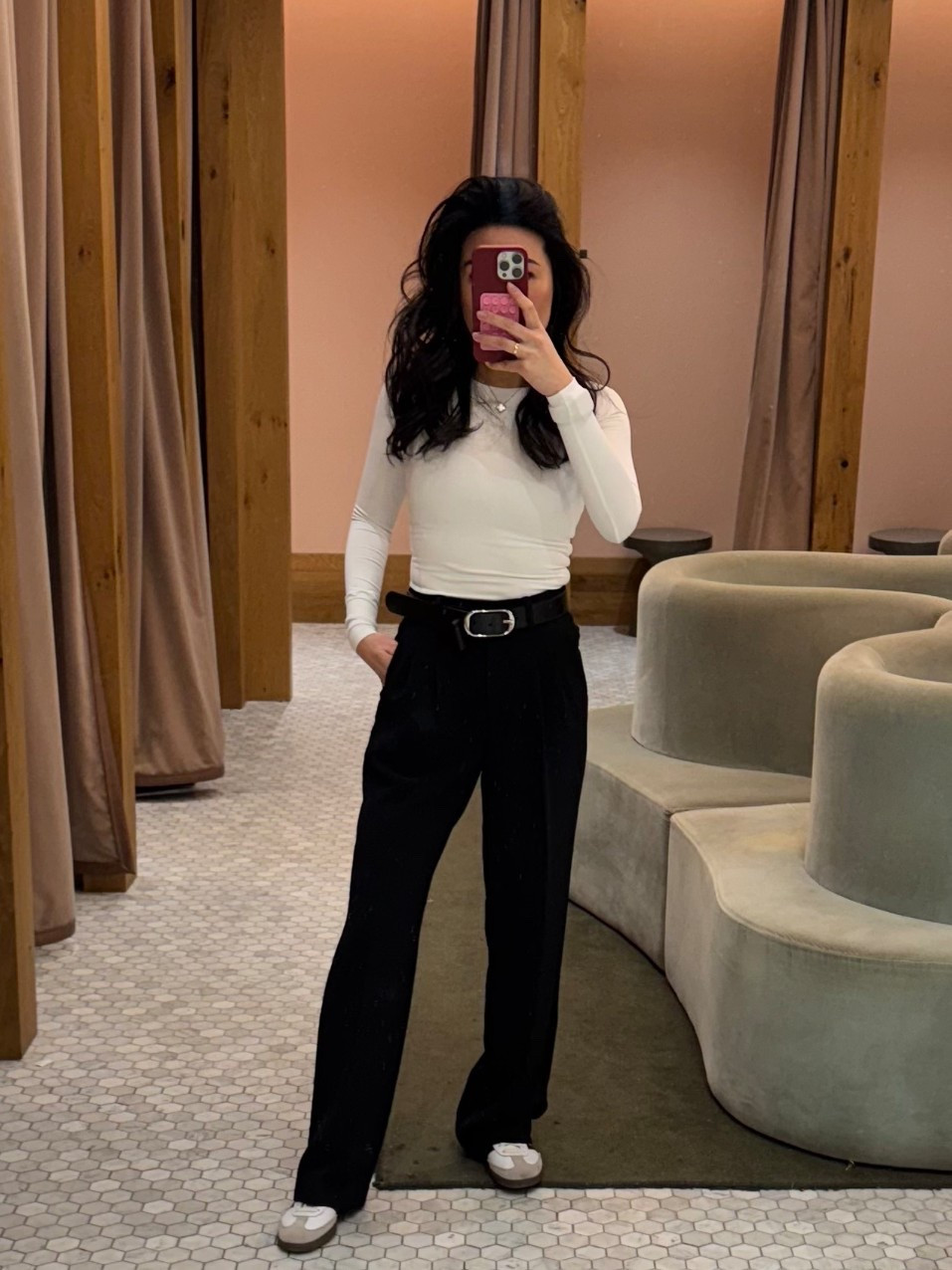 Elevated basics you can dress up or down that will never go out of style. The contour tops have a lot of compression so I recommend sizing up if you value comfort! The effortless pants are TTS!

 @Aritzia 

Aritzia try on, wear to work, casual outfit, office outfit, office wear, work pants, effortless, contour, wardrobe staples, capsule wardrobe 

#LTKworkwear #LTKstyletip #LTKsale