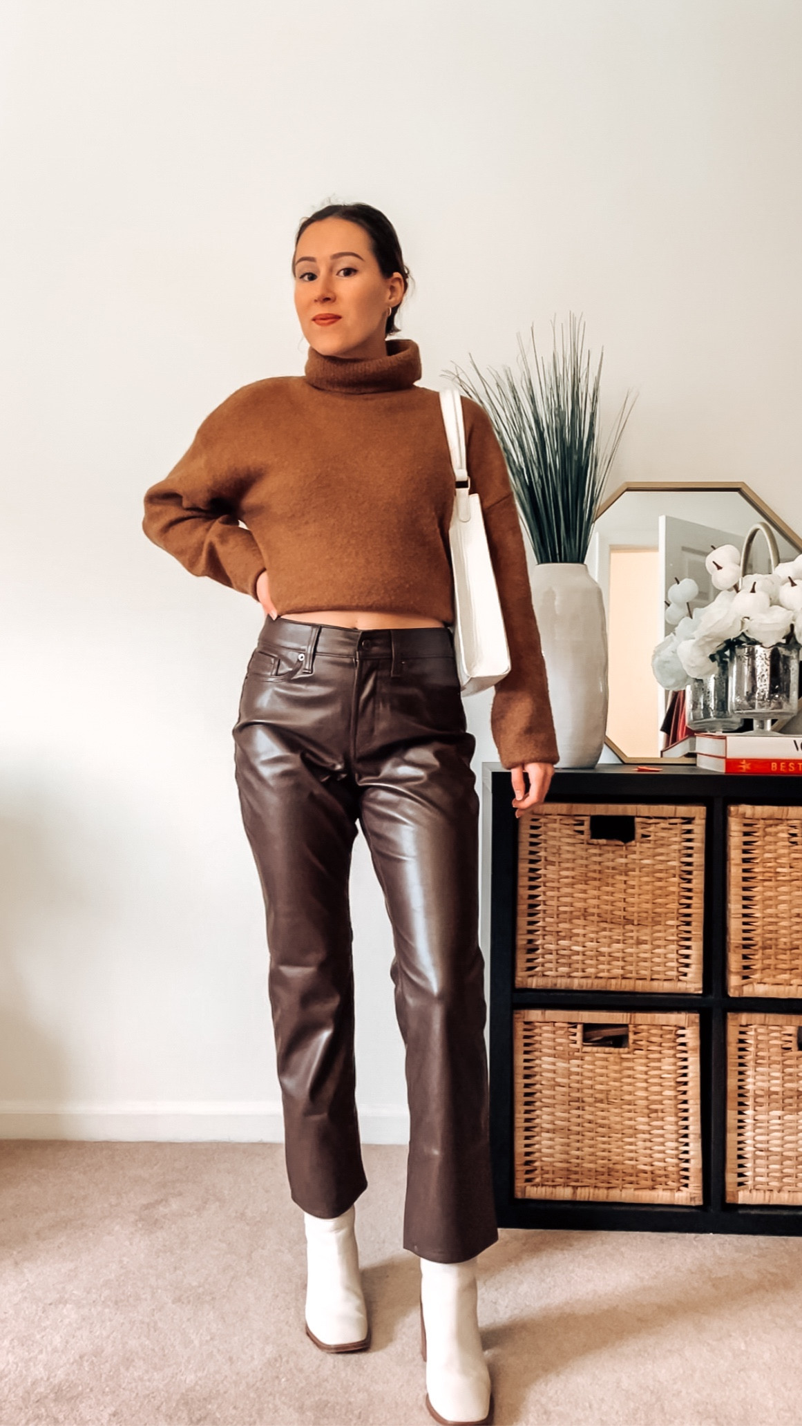 Faux Leather Petite Pants from Old Navy

#LTKstyletip #LTKHoliday #LTKSeasonal
