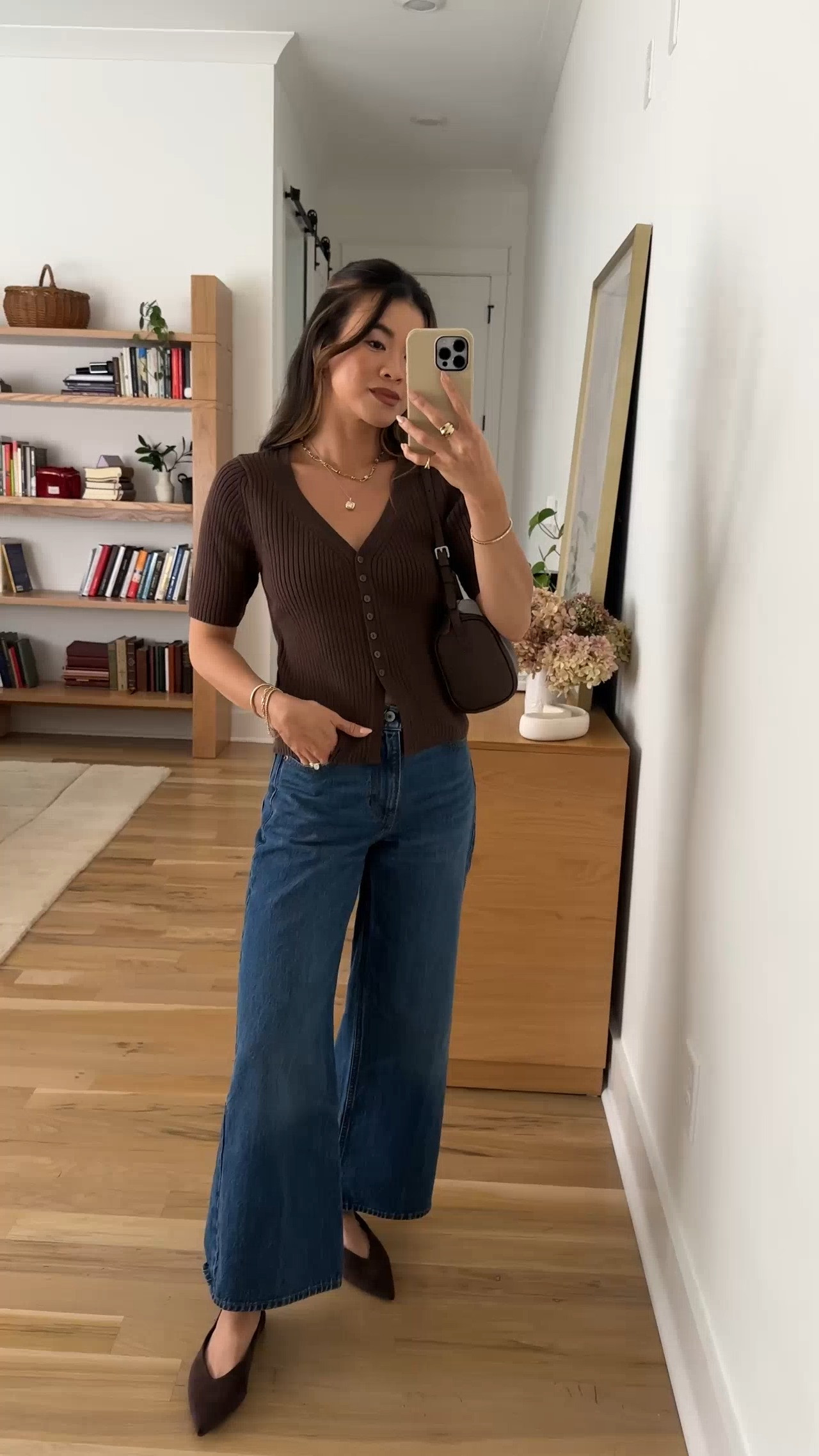 These wide leg jeans are so cute! I love that these @abercrombie jeans come in short inseams.
Use my Abercrombie stackable discount code AFCHLOE for an additional 15% off. Be sure to shop the Abercrombie denim sale 25-50% off all jeans & 20% off almost everything else now until Aug 10th!

Sizing info:
-Abercrombie High Rise Wide Leg Jean
 (Size 23 Extra Short in Dark)
-Abercrombie 100% Cotton Rib Half-Sleeve Cardigan (Size XS in Brown)


Petite style, petite fashion, mom outfit, mom style, petite pants, petite outfit ideas, petite outfits, best pants for petite, petite barrel pants, spring style, spring outfits, vacation outfits, summer outfits, fall pants, autumn top, petite fall outfits, abercrombie pants, fall sale, Abercrombie sale, sale, fall cardigan, barrel jeans, petite barrle jeans

Denim Promo: *Offer valid online only August 5, 2026 to August 10, 2026 in US/CA. Excludes clearance. Online price reflects discount.
Extra 20% Off: *Offer valid in stores and online August 5, 2026 to August 10, 2026 in US/CA. Exclusions apply as indicated. Online price reflects discount.
Promo Code: *Use code AFCHLOE to get an additional 15% off almost everything in stores and online at checkout from August 5, 2026 to August 10, 2026 in US/CA. Exclusions apply. See details online.

#LTKootd #LTKSeasonal #LTKSaleAlert