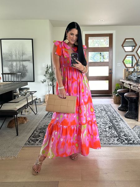 Sheridan French just launched the most stunning summer collection! I had to get my hands on this bright maxi dress! This is the Kelly dress and i wear the XS. The top is smocked so it’s very stretchy and the straps are adjustable! Partially lined. 

I also linked my Gigi new York summer clutch! DTKAUSTIN15 will get you 15% off of your order! 

Spring dress, summer dress, spring outfit, summer outfit, summer bag, summer handbag, summer inspo, summer outfit inspo, Sheridan French dress, bright dress

#LTKItBag #LTKStyleTip #LTKBeauty