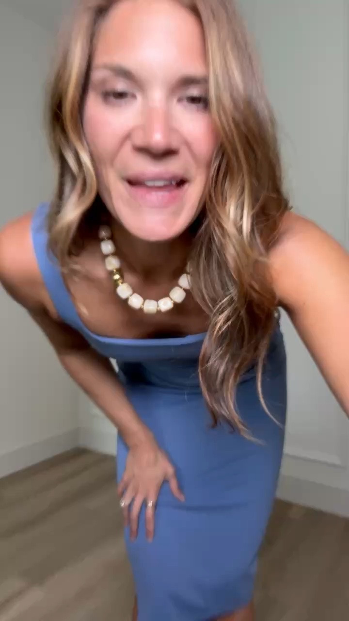 A dress that can go from sneakers during the day to heels for dinner is always a win. Love the square neckline and this blue for transitioning into fall.

blue dress, midi dress, casual dress, date night outfit, fall dress, square neck dress, sneakers with dresses, tall girl style, transitional outfit, everyday dress, stangandco

#LTKootd #LTKTall #LTKTravel