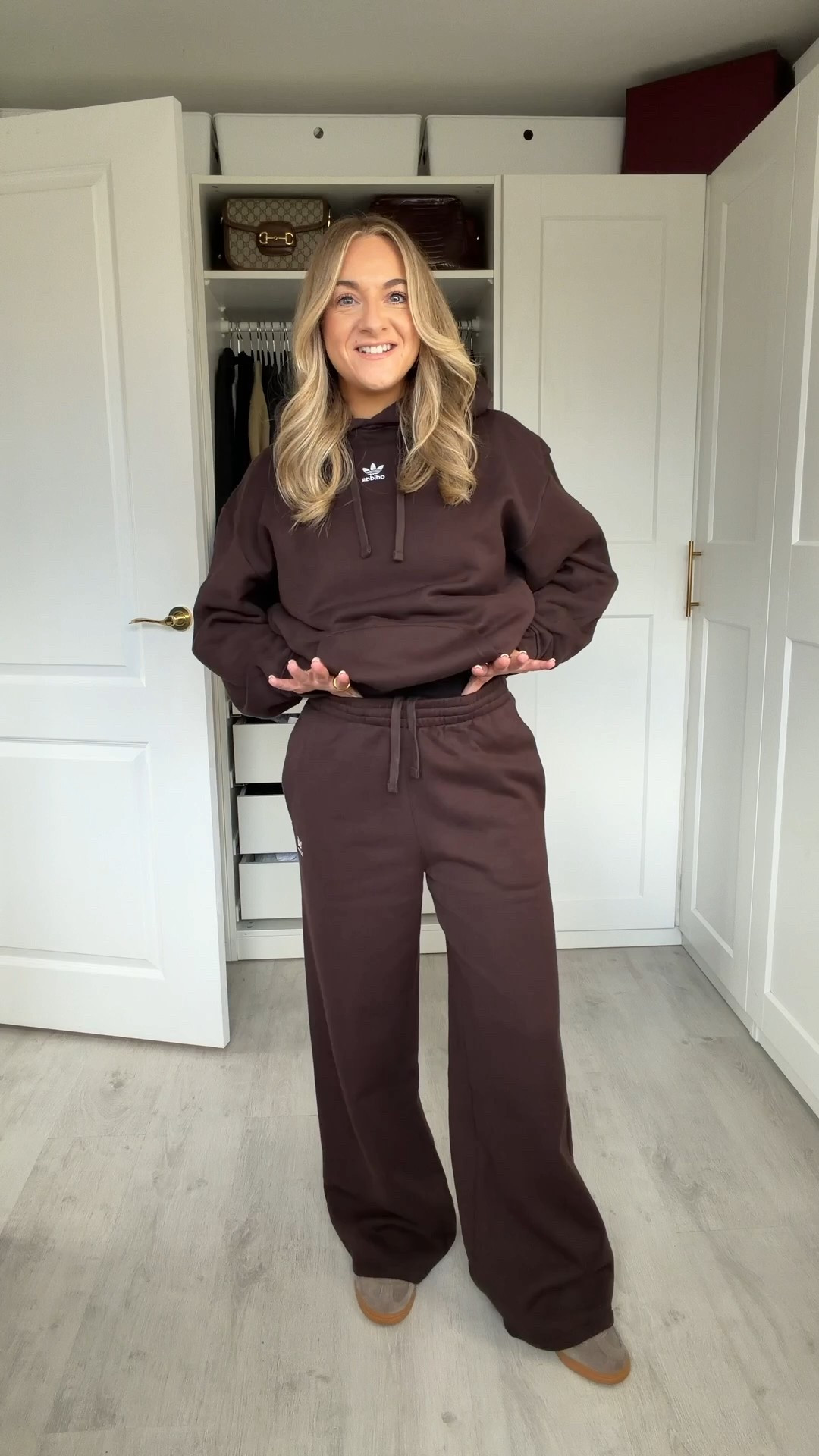 Chocolate brown tracksuit with wide leg joggers.
Hoodie: xs
Joggers: xs

@adidas ad #createdwithadidas

#LTKwinter #LTKstyletip #LTKgiftguide