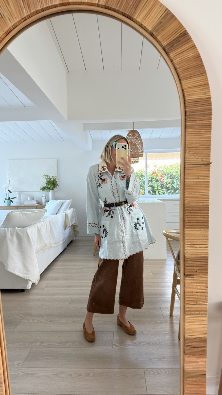 Getting dressed feels a little more fun when the pieces are this good 🤎
Thank you to @bohemian.traders for the dream dresses. 

Officially entering my effortless coastal aunt era!