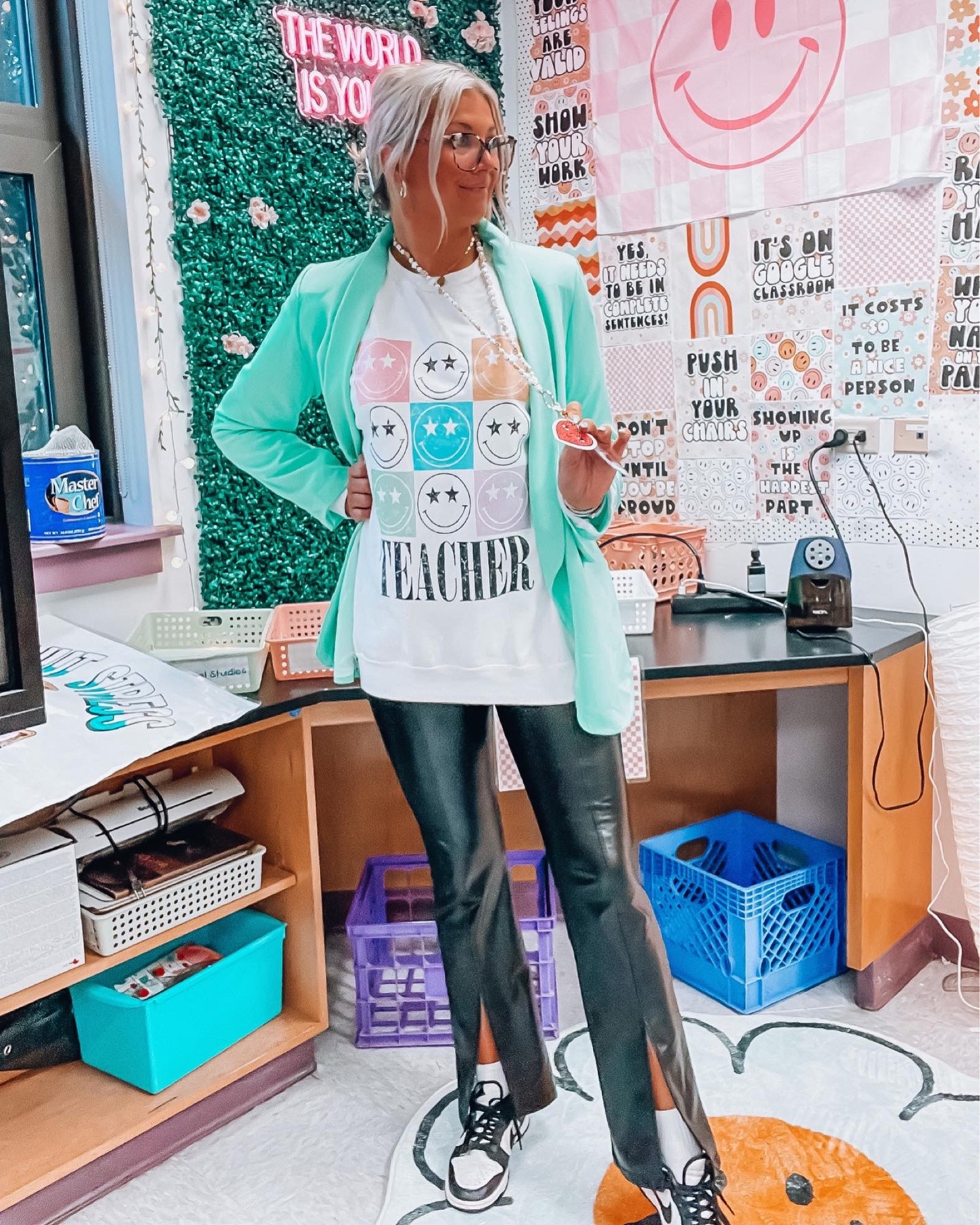 Sweatshirt: teach create motivate on IG, size large 
Pants: size medium, sold out but linked some similar pairs! 

#LTKstyletip #LTKworkwear #LTKSeasonal