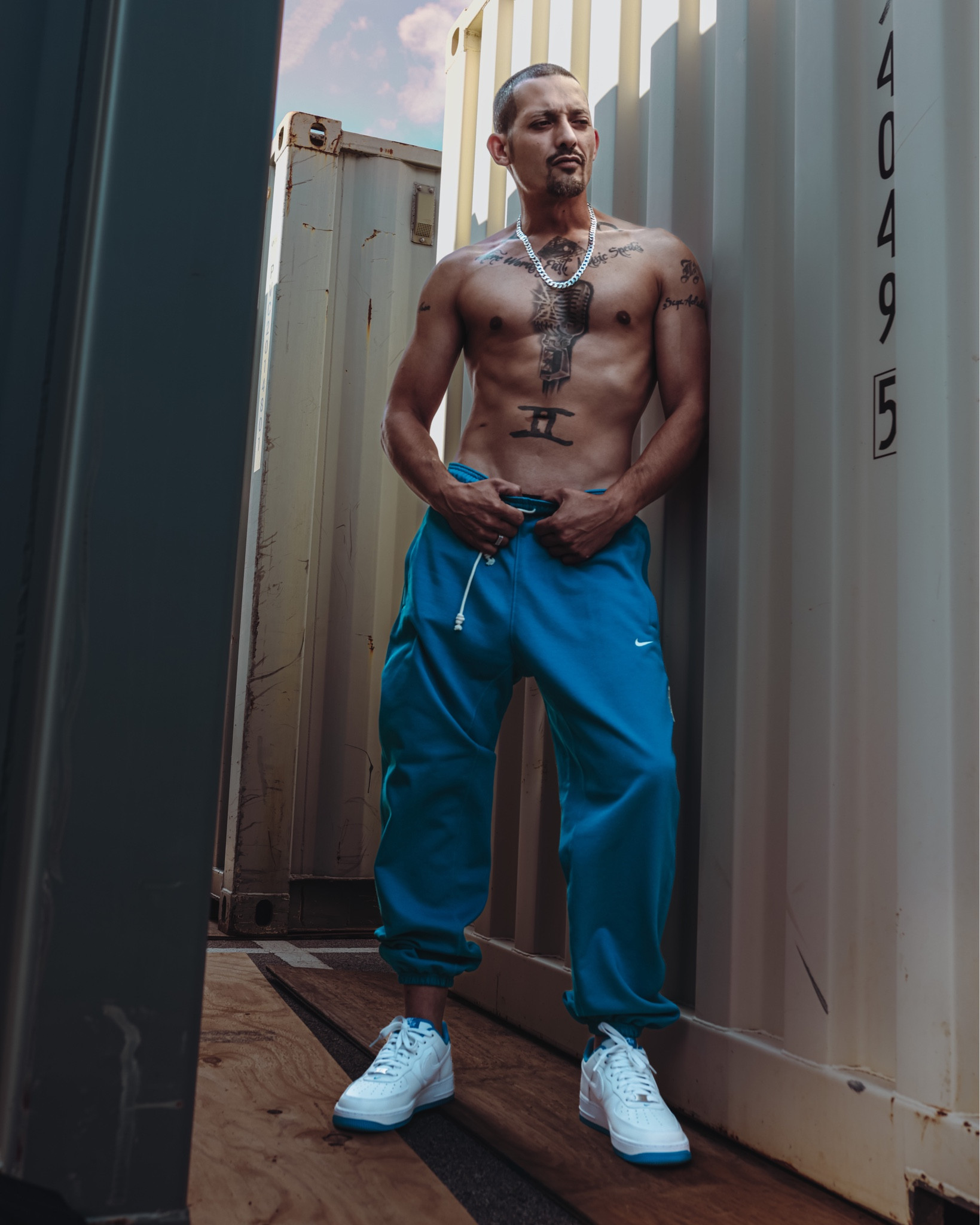 Standard Issue Dri-Fit
Big sale on these in multiple colors!
**I’m actually sized up to large because I like my sweats really baggy-my normal size is Medium
TTS - L / 10.5


#LTKshoecrush #LTKmens #LTKsalealert