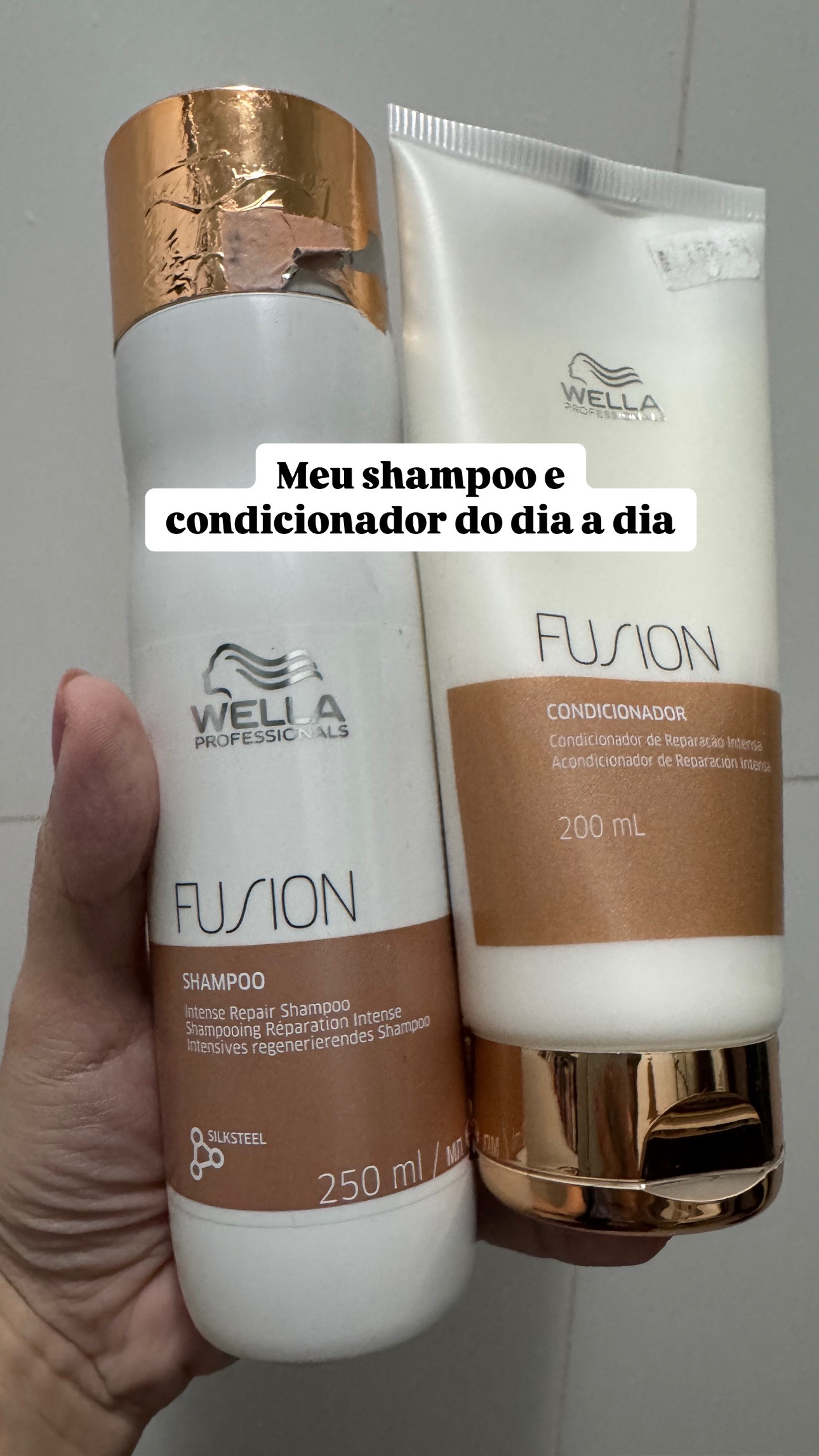 Essa é a dupla que eu tenho usado no meu dia a dia para salvar o meu cabelo que agora está bem claro e comprido. Eu amo a hidratação que eles proporcionam! 

#LTKbrasil #LTKbeleza #LTKpromo