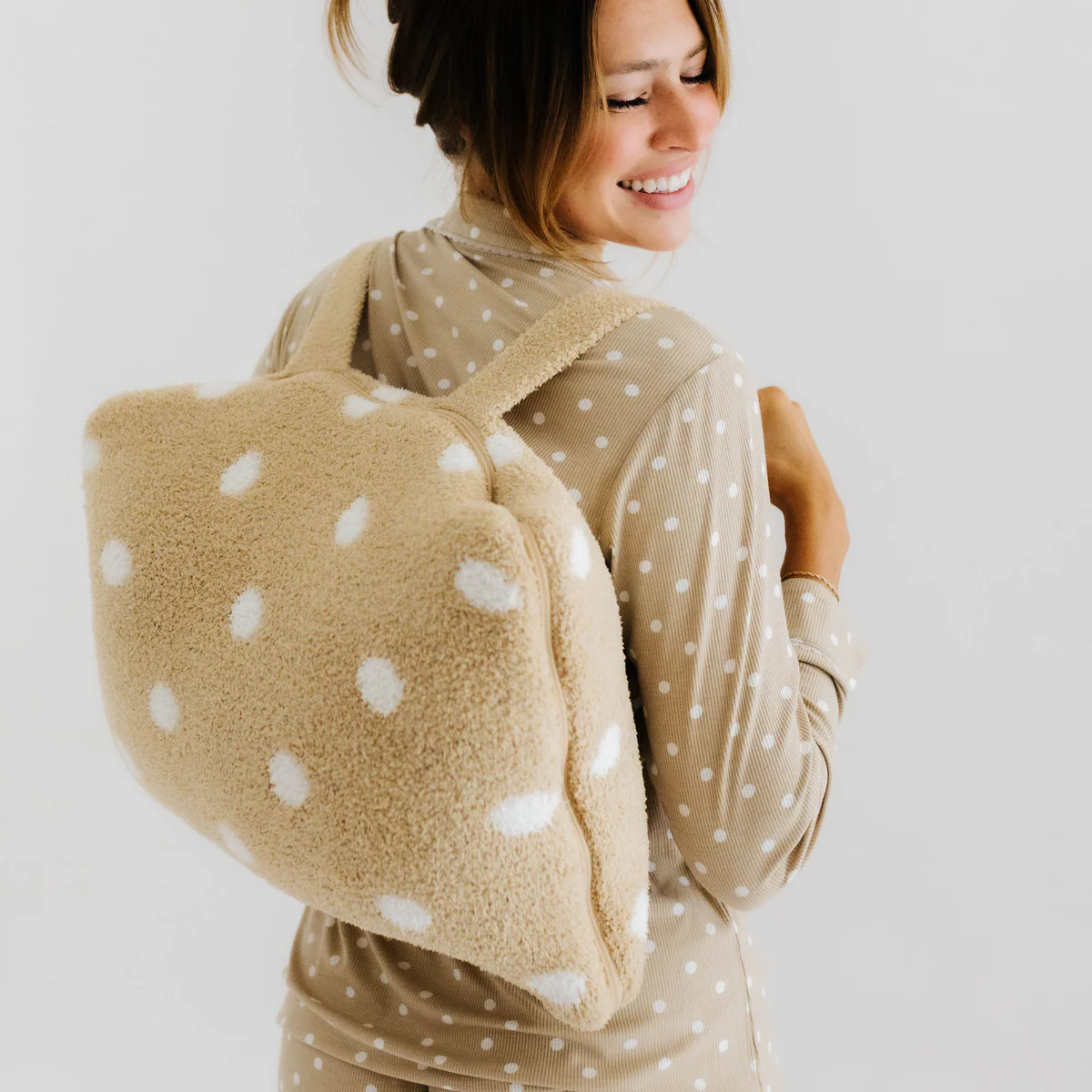 Polka Dot Backpack Quillow (50*60) | Shop Staykation