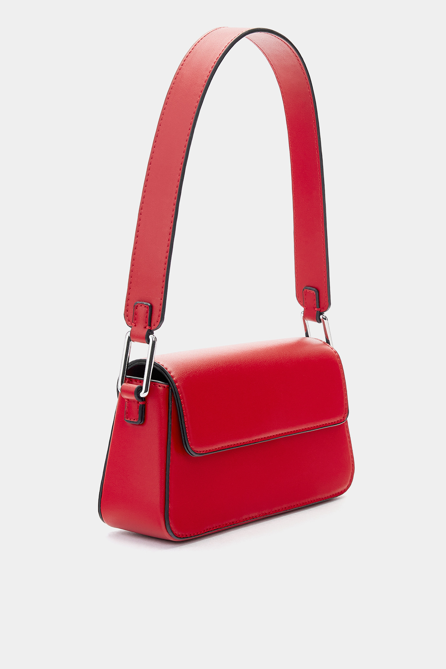 Schultertasche mit Klappe | PULL and BEAR DE