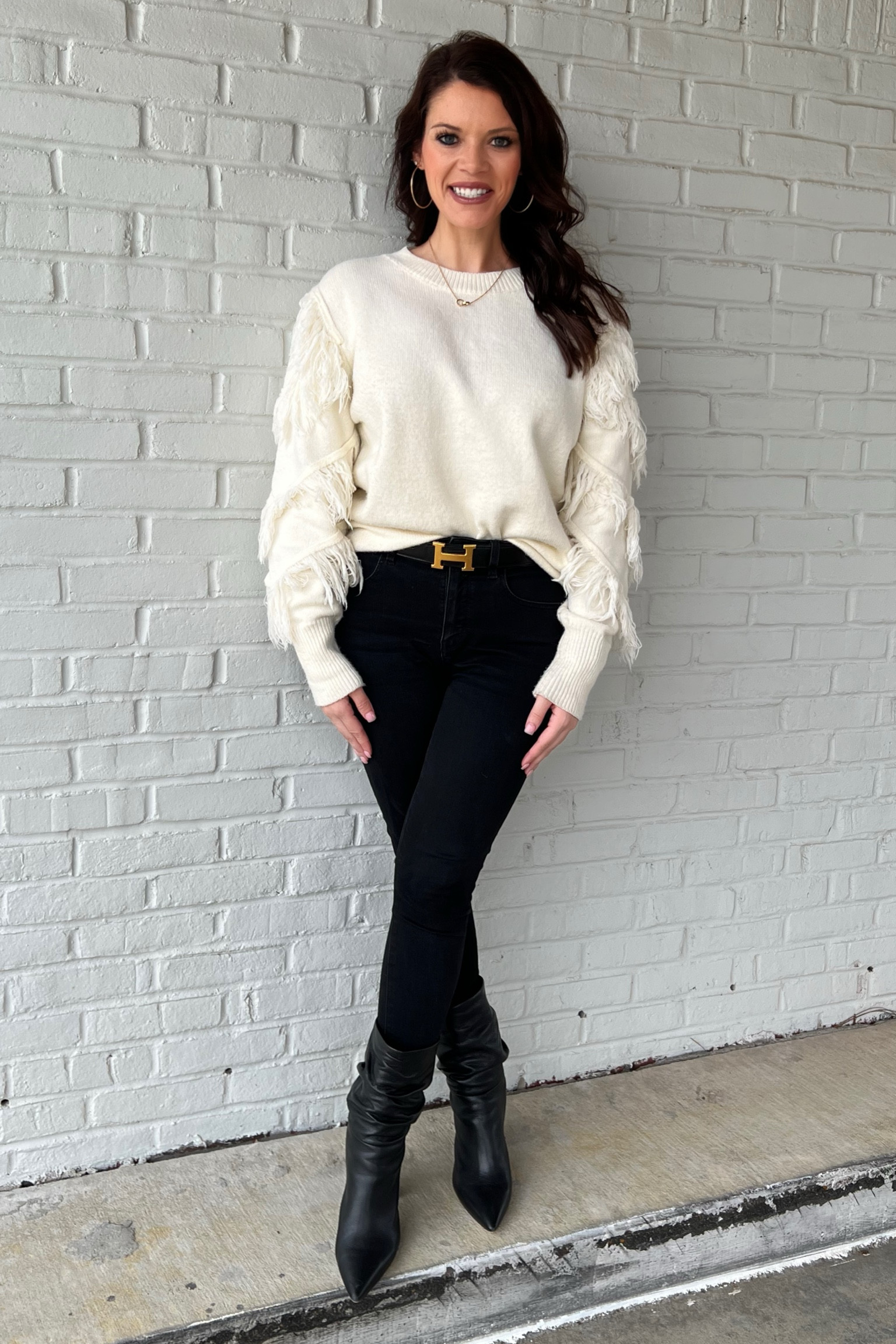 Jumpin into the weekend like 💜This cream sweater gives me all the spring vibes a I absolutely love the fun fringe on the sleeves and the fact that it keeps me nice and warm! Shop this sweater using the link in my bio or swiping up in my stories.
#fringesweater #sweaterweather #midsizeblogger #midsizefashion #midsize 
#womenfashion #ltkstyletip #ltkfashion #ltkstyle #ootd #whatiwore #friday


sweater set / casual outfit / winter fashion / outfit ideas / Christmas outfit / cozy style / matching set

#LTKstyletip #LTKSeasonal #LTKworkwear
