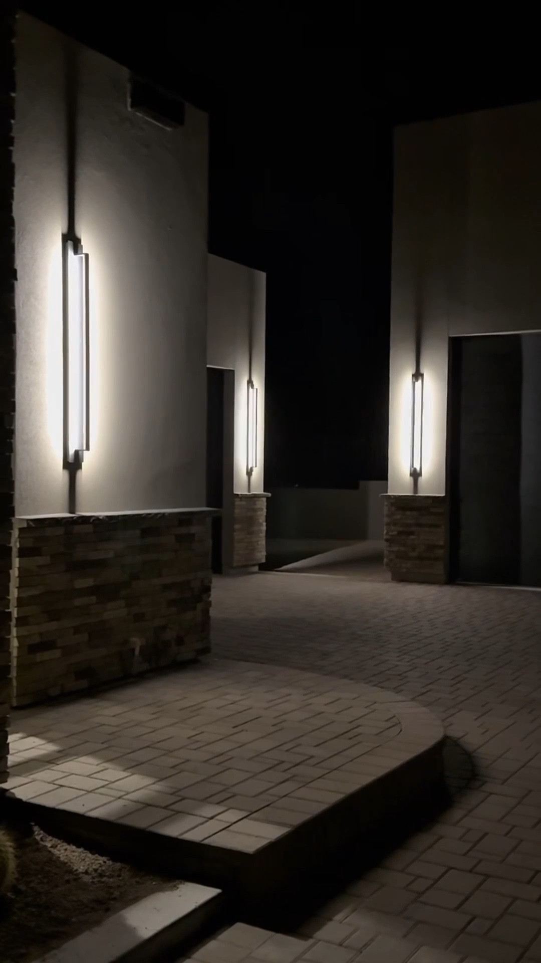 Designer-inspired lighting that looks luxe without the price tag ✨ nearly 48” and makes the whole space feel grand and warm. 

#lightingideas #modernhome #outdoorlighting #affordableluxury #homedesign #amazonhome #interiordesign 

#LTKHome